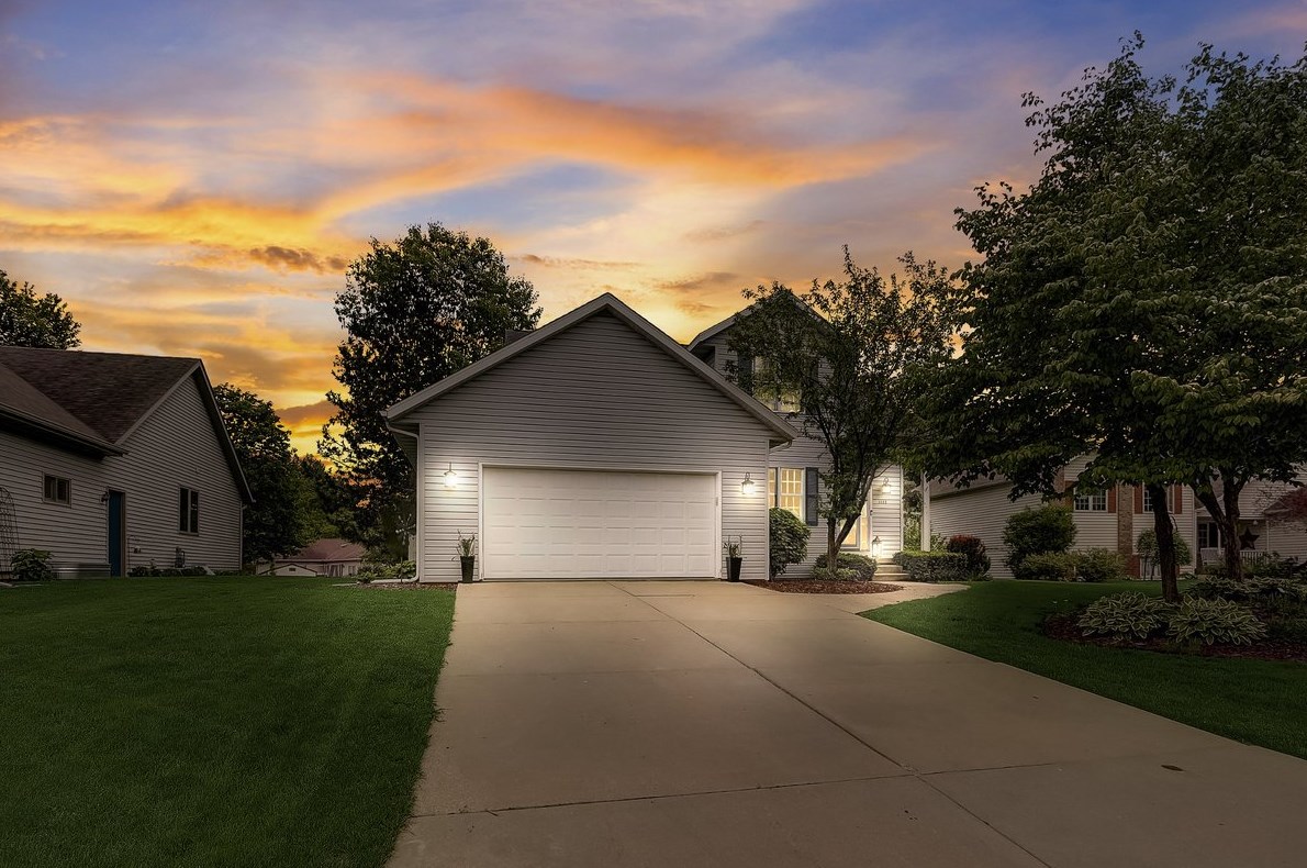 1773 Frawley Dr, Sun Prairie, WI 53590-1089