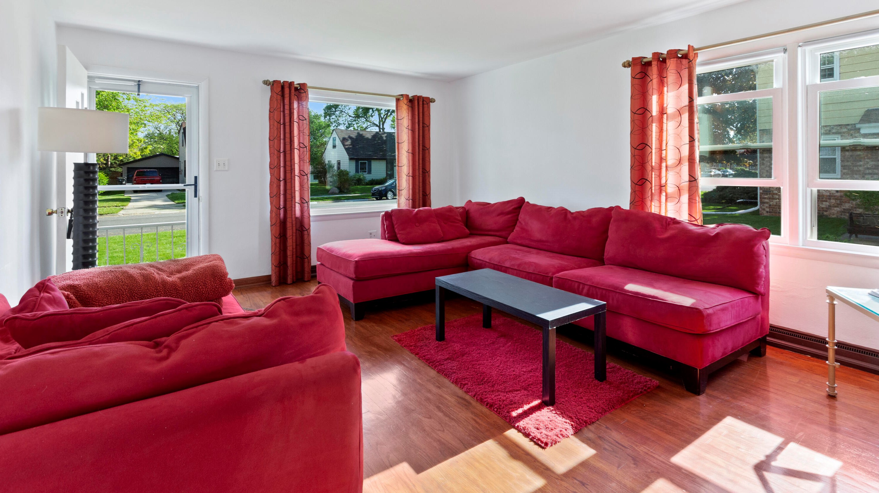 512 Manistique Ave, South Milwaukee, WI 53172-3326