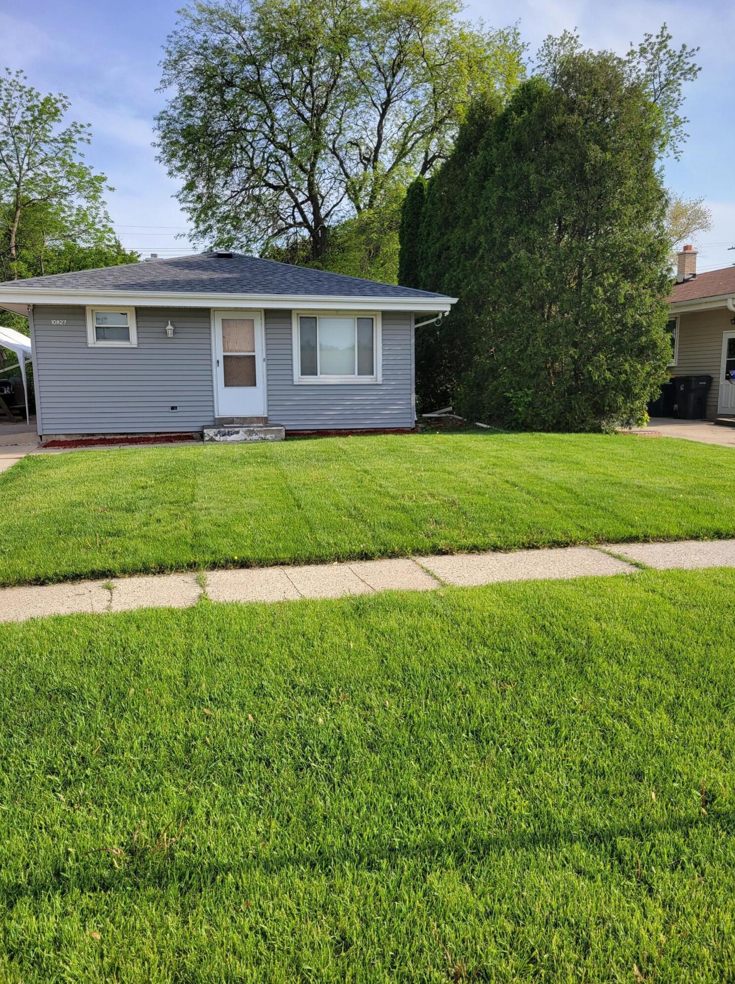 10827 Copeland Ave, Hales Corners, WI 53130-1340