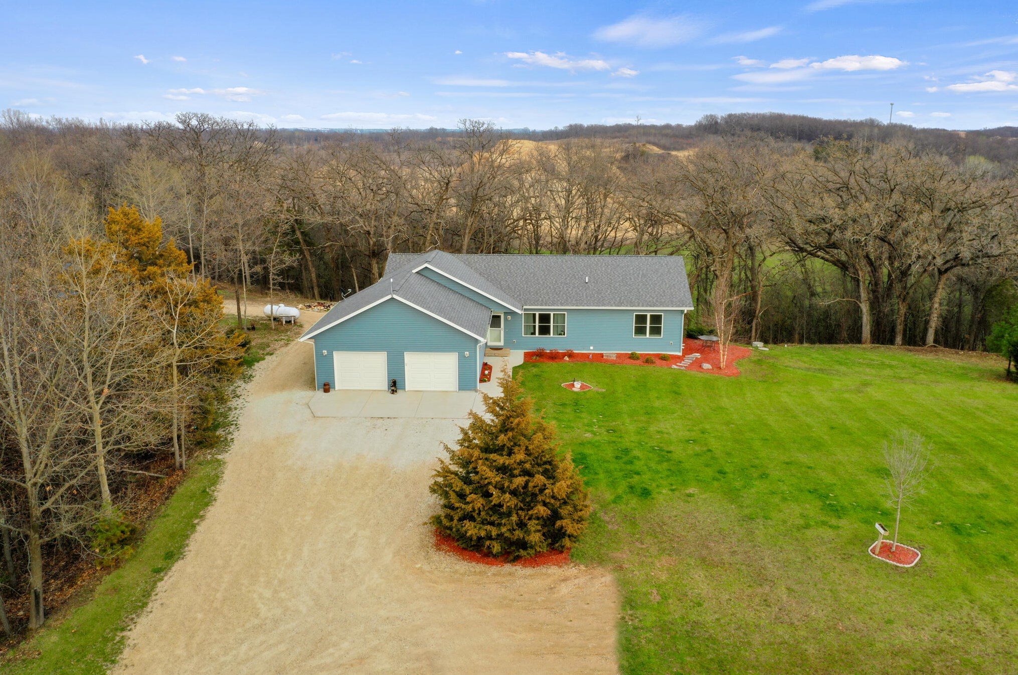 5050 Thomsen Rd, Lyons, WI 53105-8607