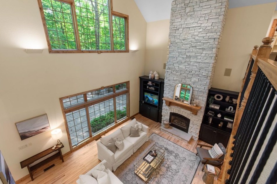 12026 N Ridgeway Ln, Thiensville, WI 53097