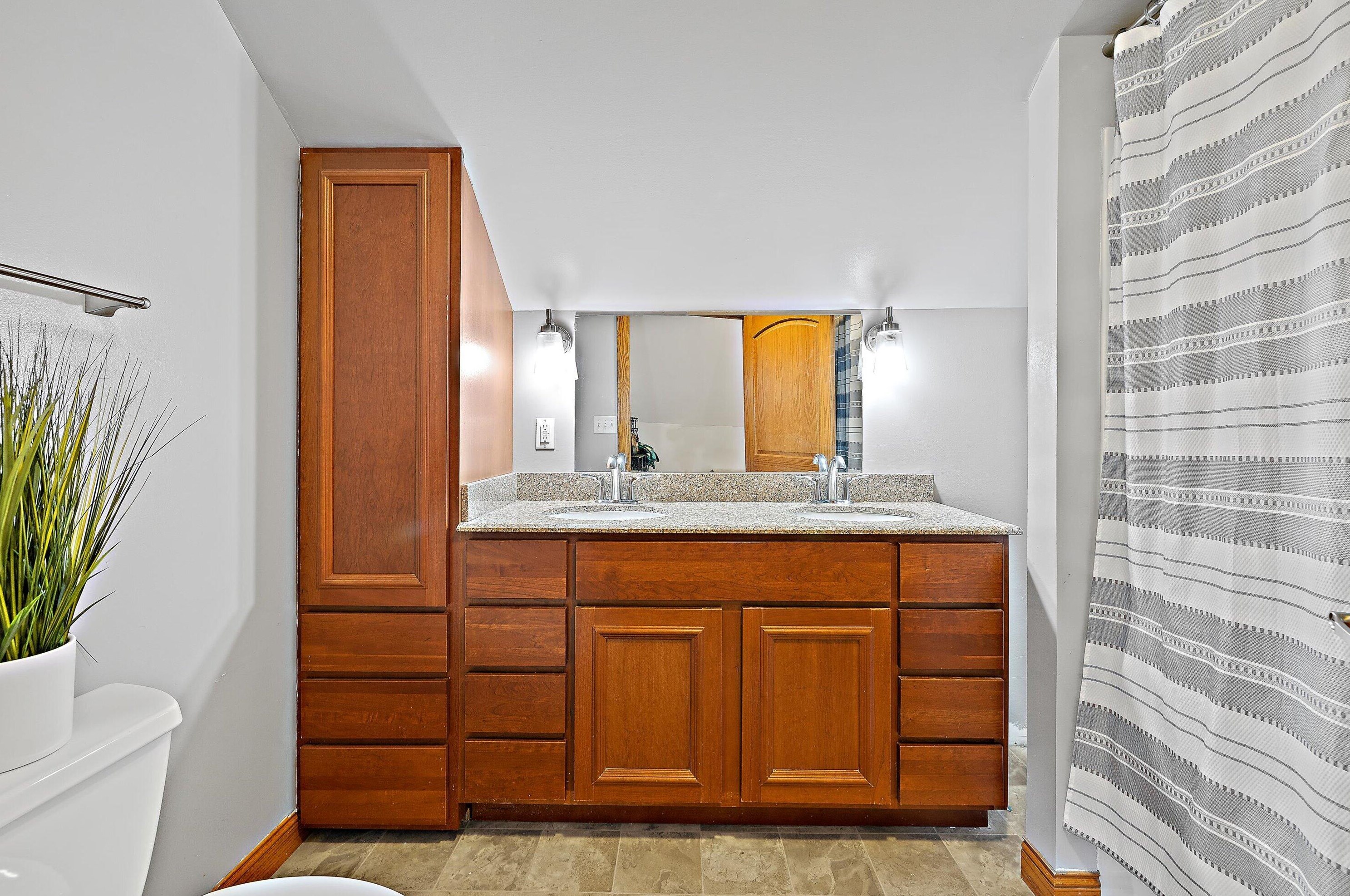 1020 William St, Racine WI 53402-4156 exterior