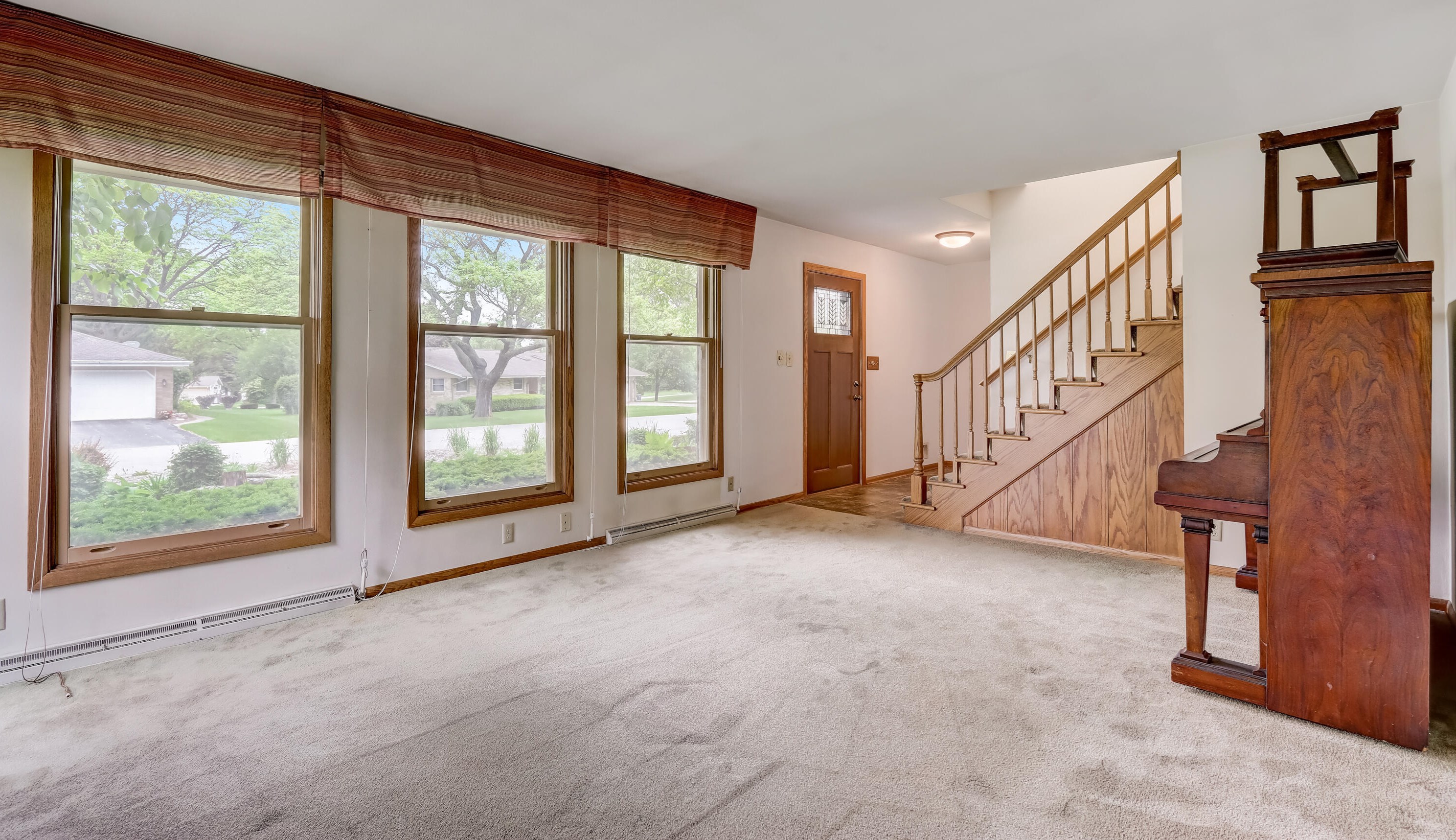 3229 Nobb Hill Dr, Racine, WI 53406-5125
