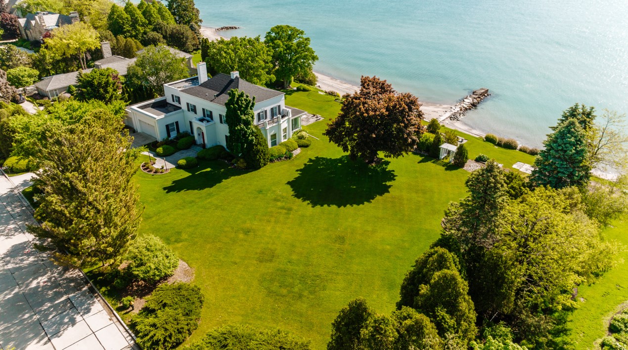 3225 Michigan Blvd, Racine, WI 53402