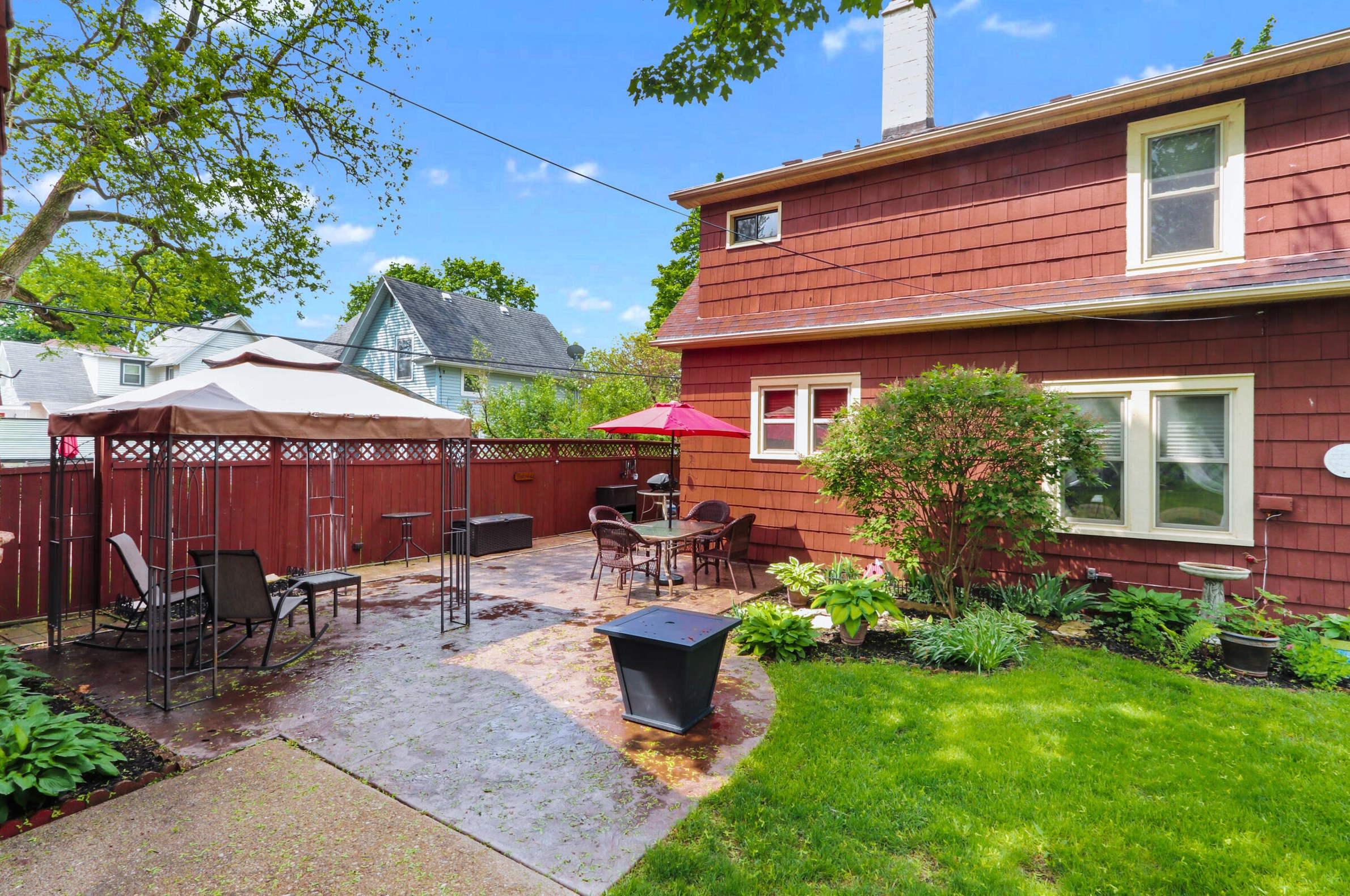 307 4th St, Delavan, WI 53115-1805