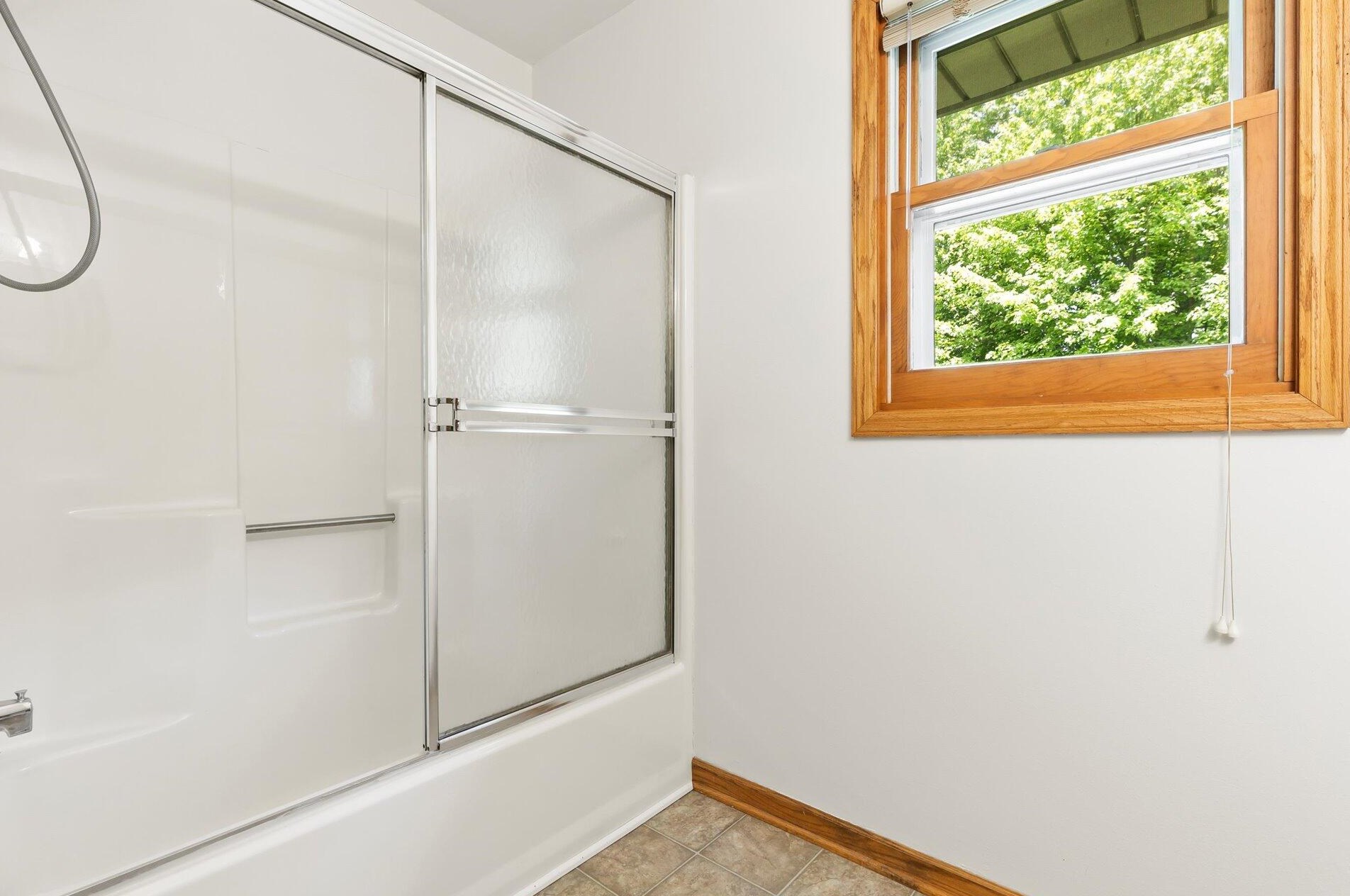 1420 Autumn Dr, Racine WI 53402-1813 exterior