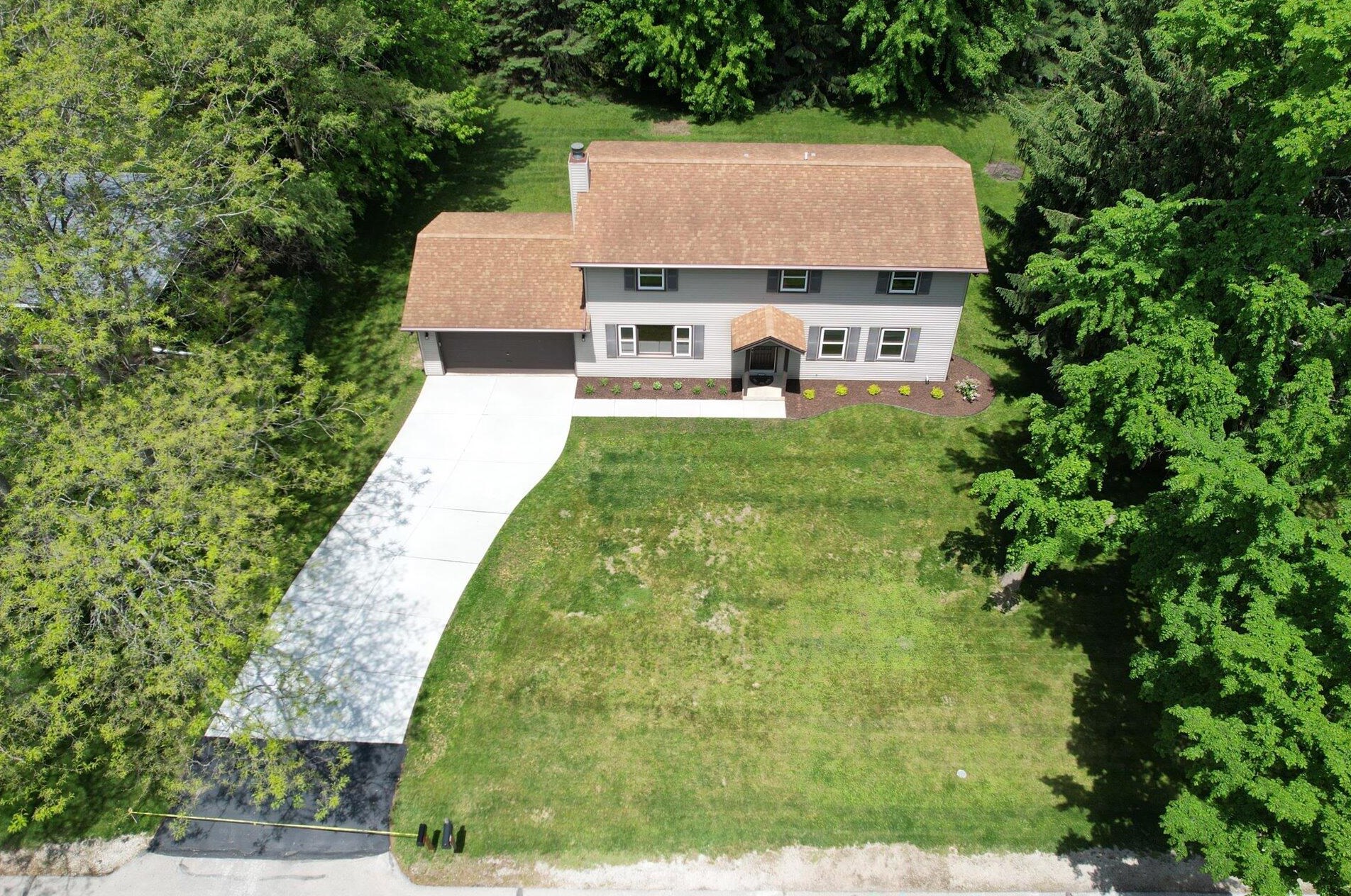 1420 Autumn Dr, Racine WI 53402-1813 exterior