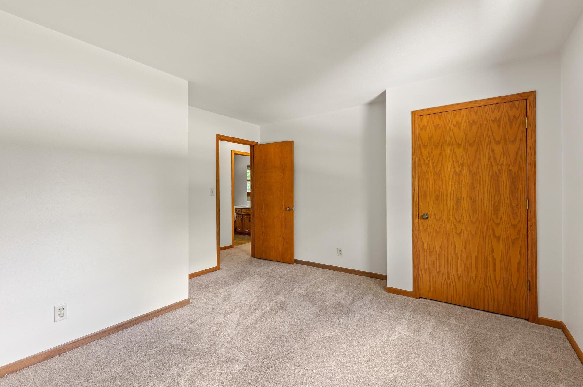 1420 Autumn Dr, Racine WI 53402-1813 exterior