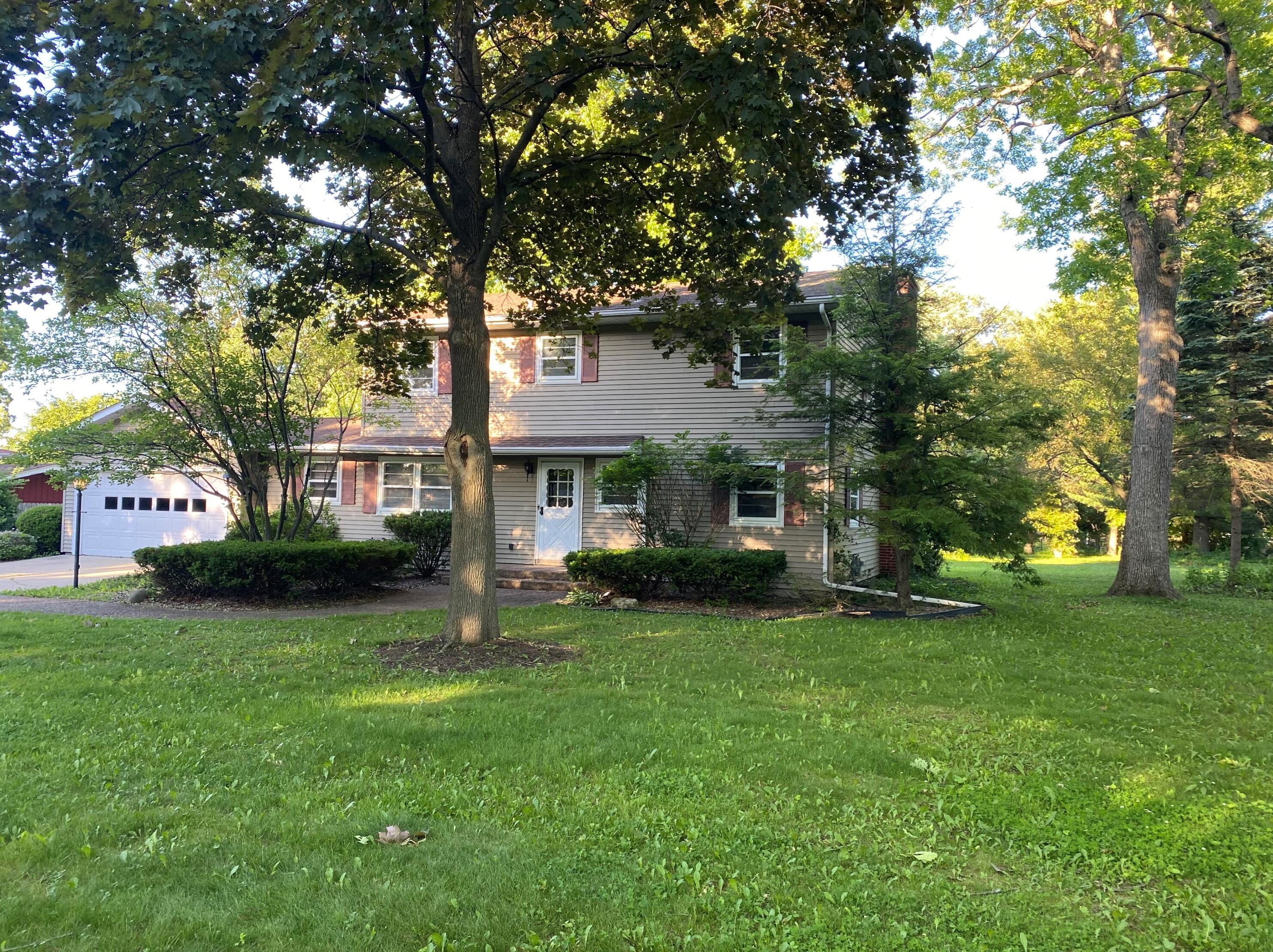 10615 59th Ave, Kenosha, WI 53158