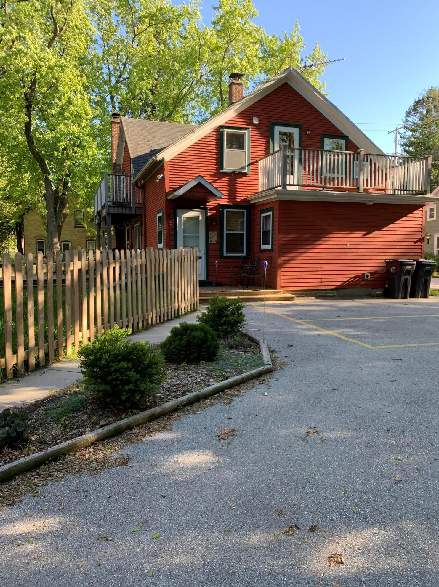 214 Lincoln Ave, Cleveland, WI 53015
