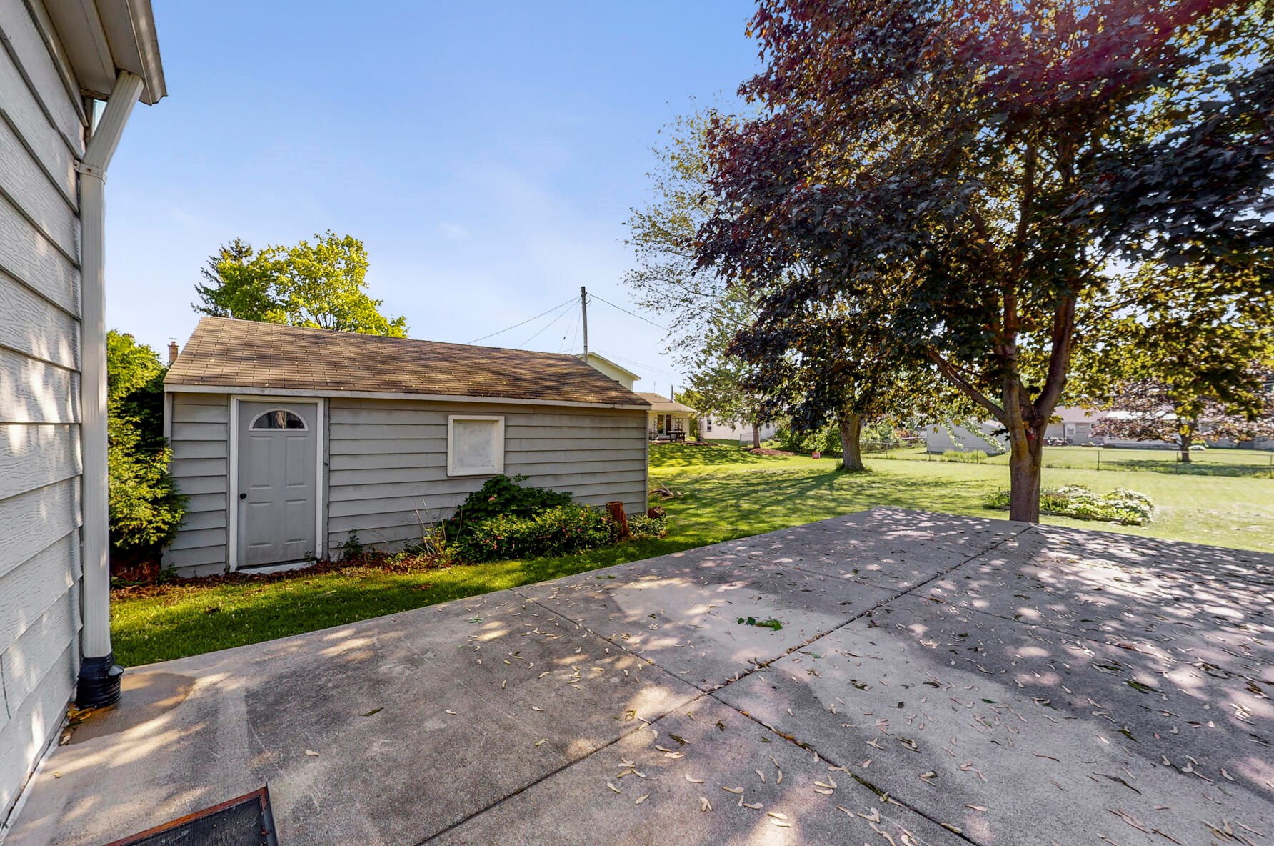 7465 Shepard Ave, Oak Creek WI  53154-2215 exterior