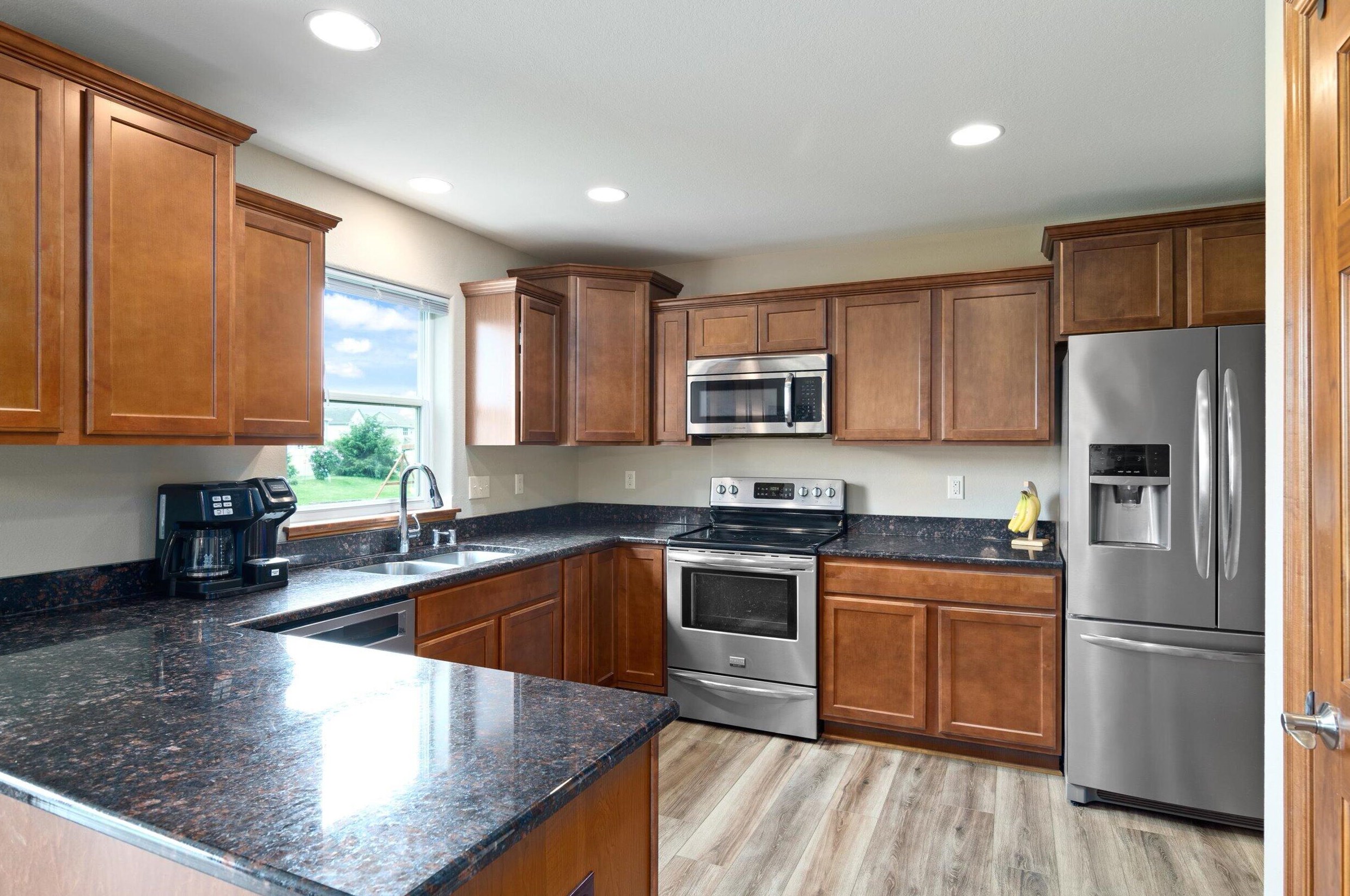 315 Big Bend Way, Hartford, WI 53027-8632