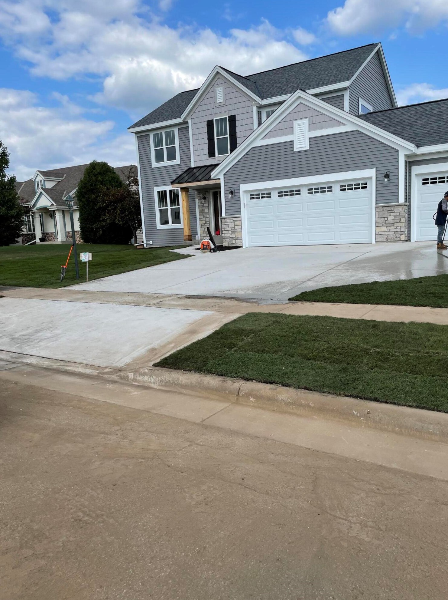 707 Bass Dr, Waterford, WI 53185