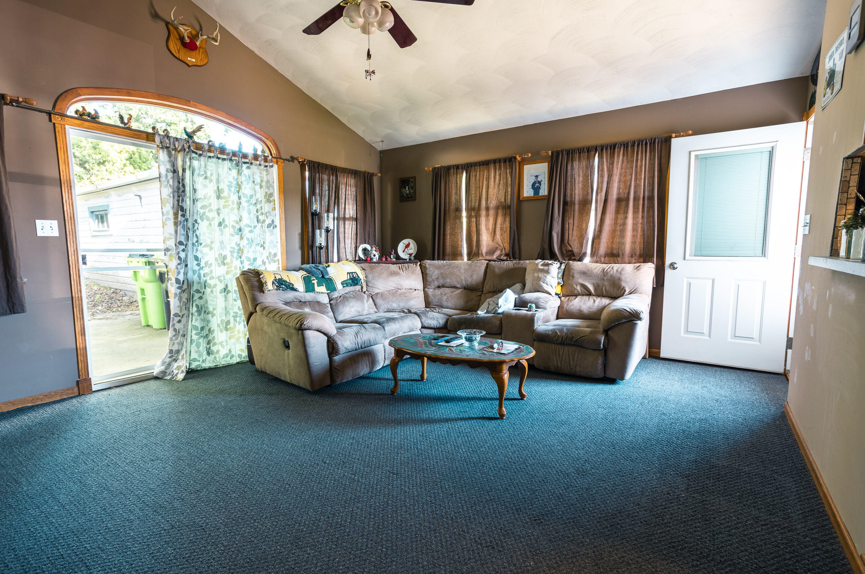 305 Lincoln Ave, Beaver Dam, WI 53916-1823