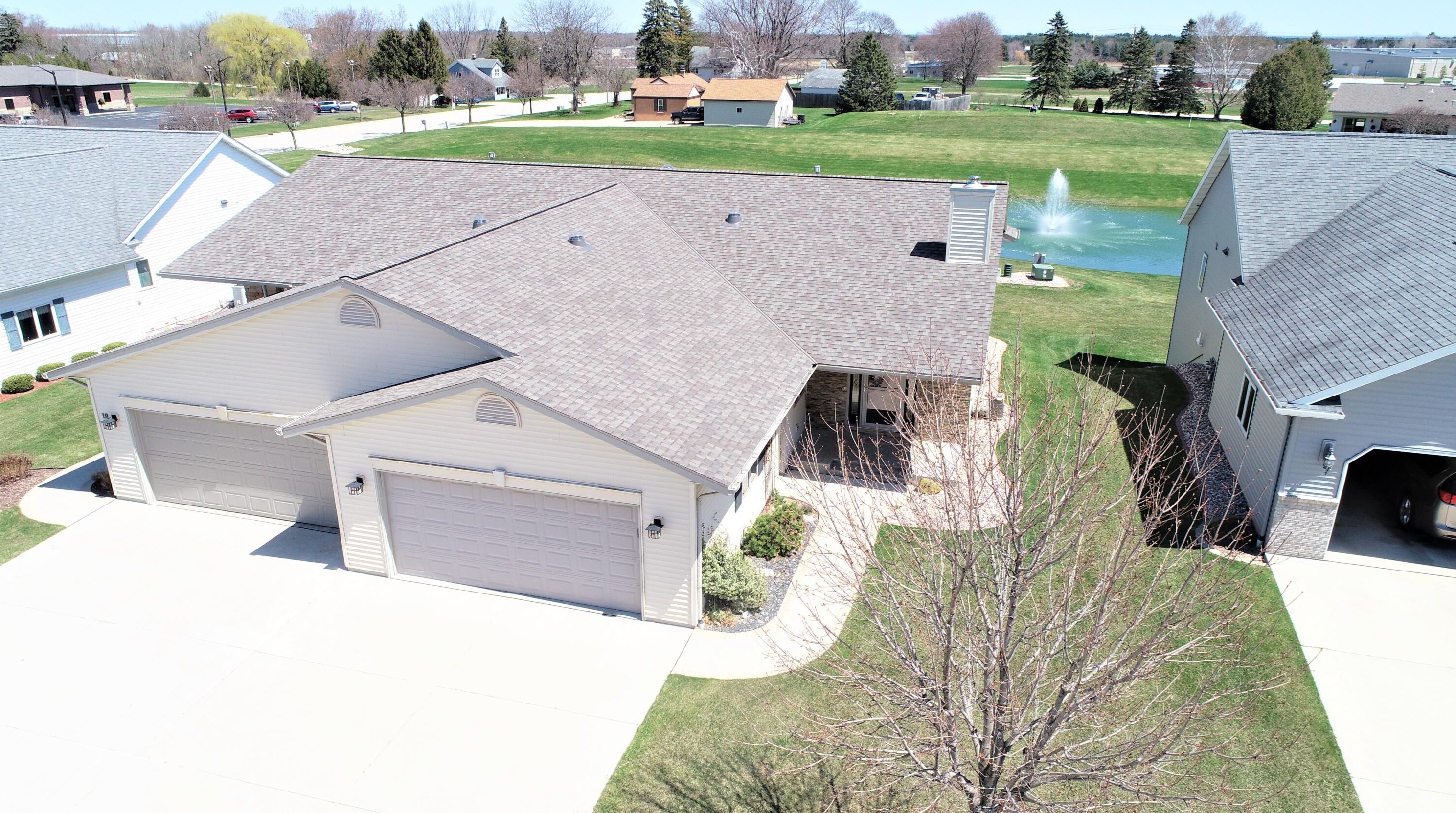 21 S 1st St, Oostburg, WI 53070