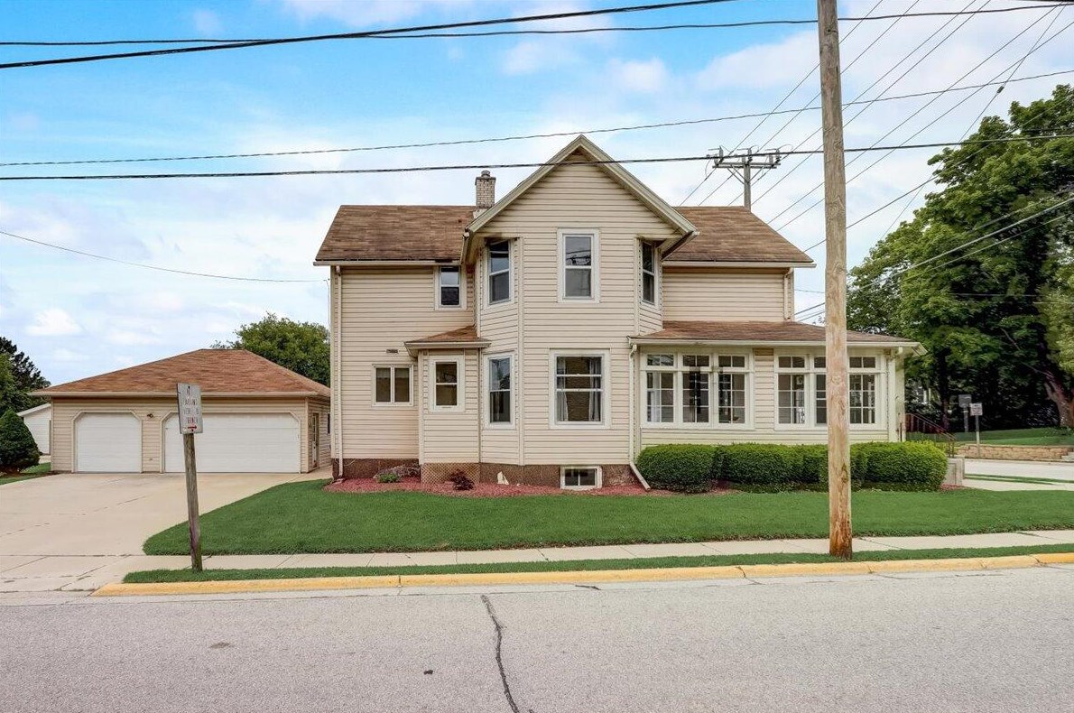 401 Fredonia Ave, Waubeka, WI 53021