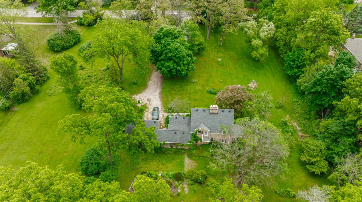 4115 Lilly Rd, Brookfield, WI 53005-1759