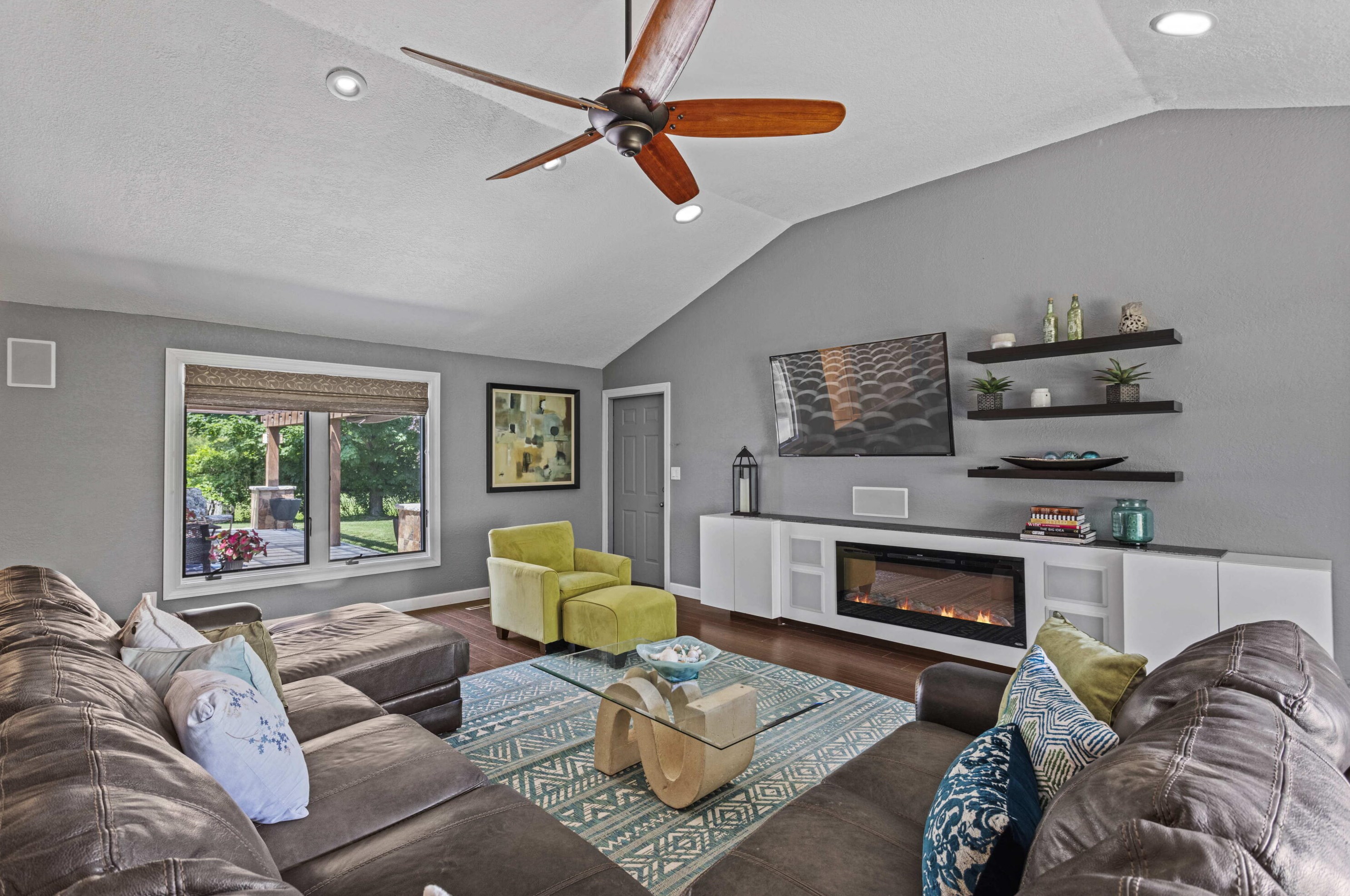 1710 Pleasant Valley Rd, Grafton, WI 53024