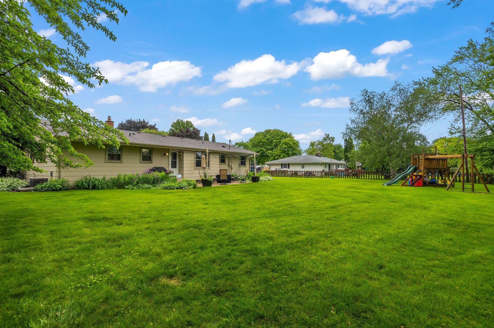 4365 145th St, Brookfield, WI 53005-1130
