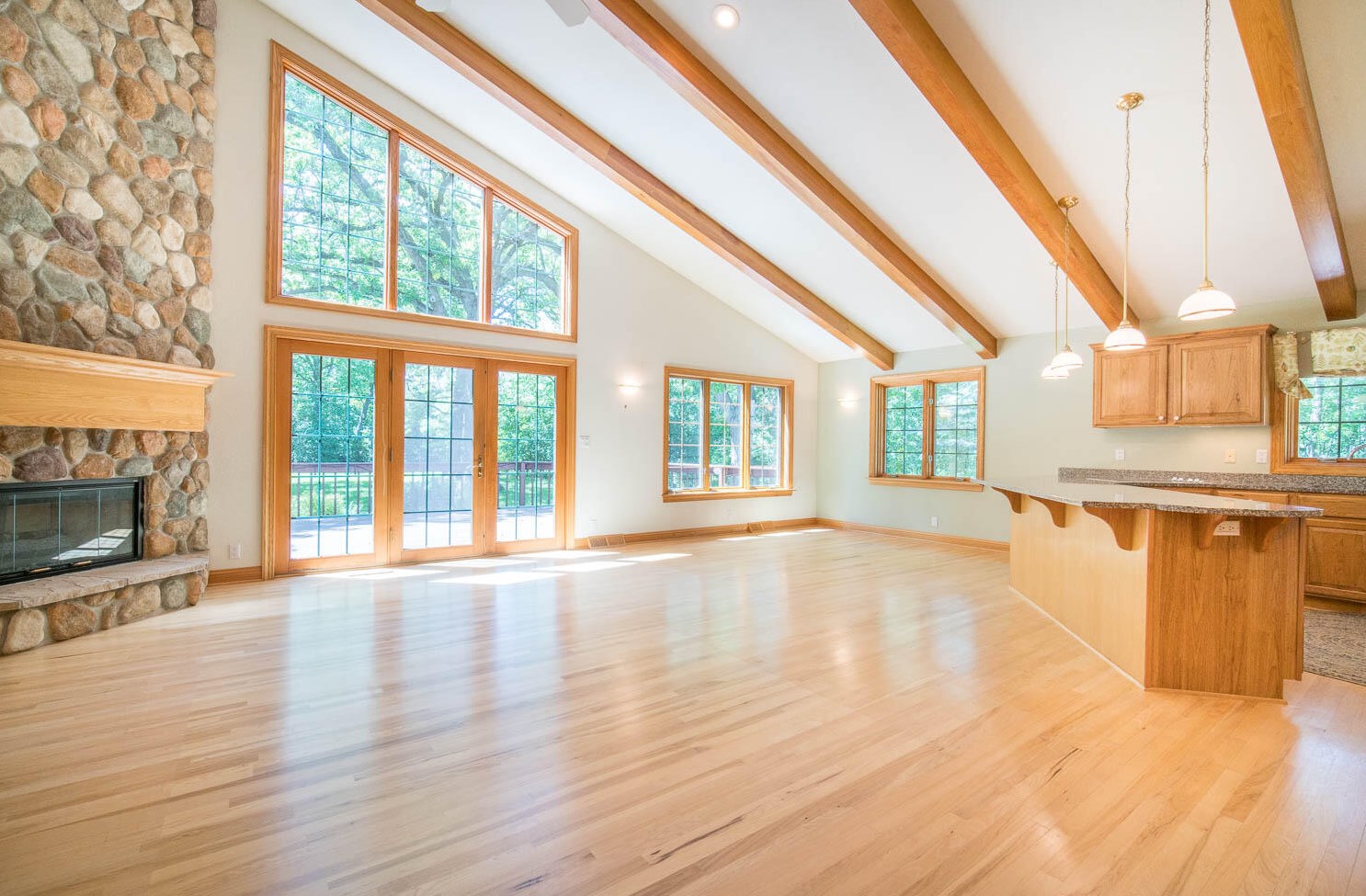 8307 Lovers Lane Rd, Hales Corners, WI