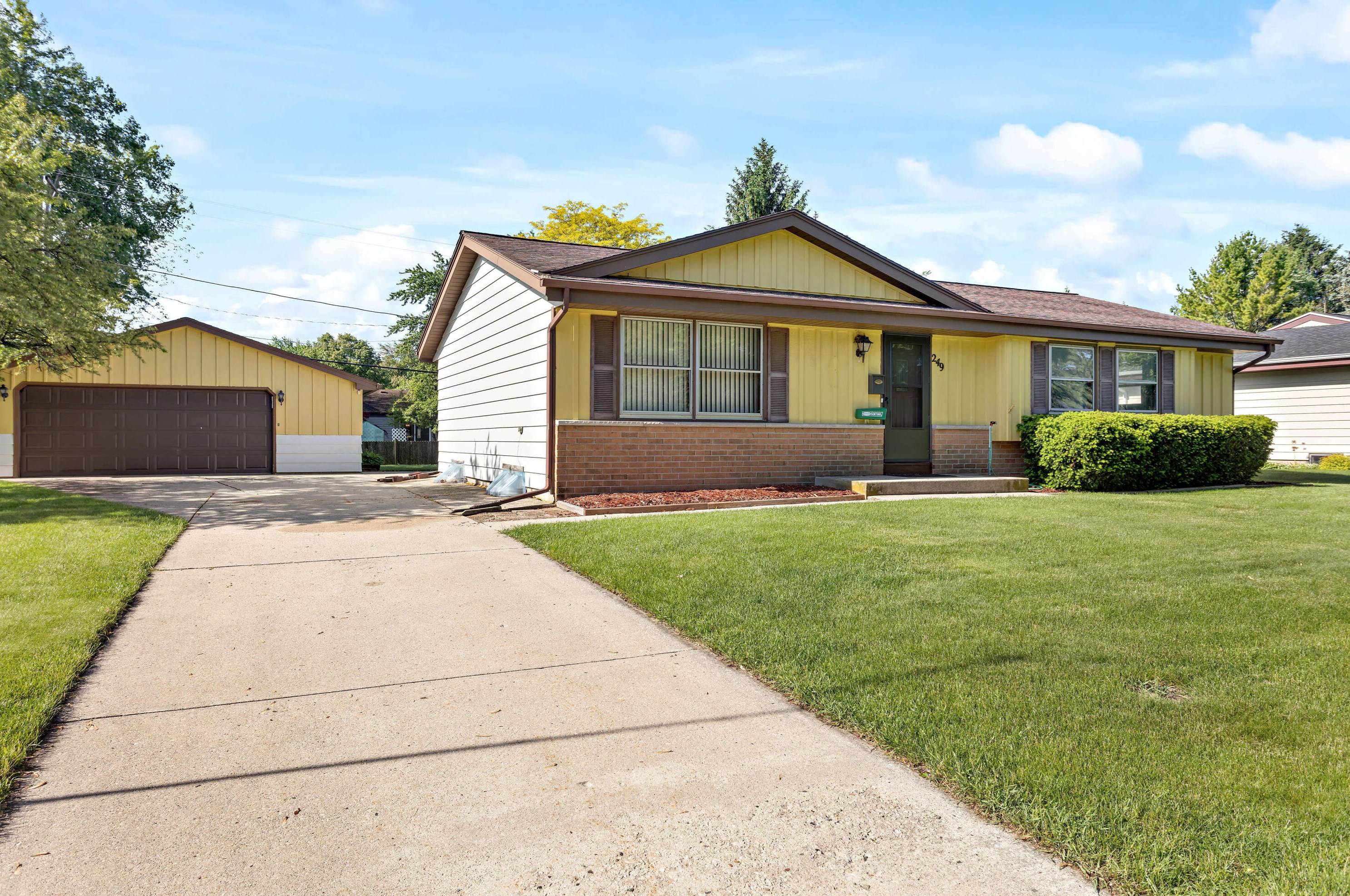249 W Beech St, Grafton, WI 53024