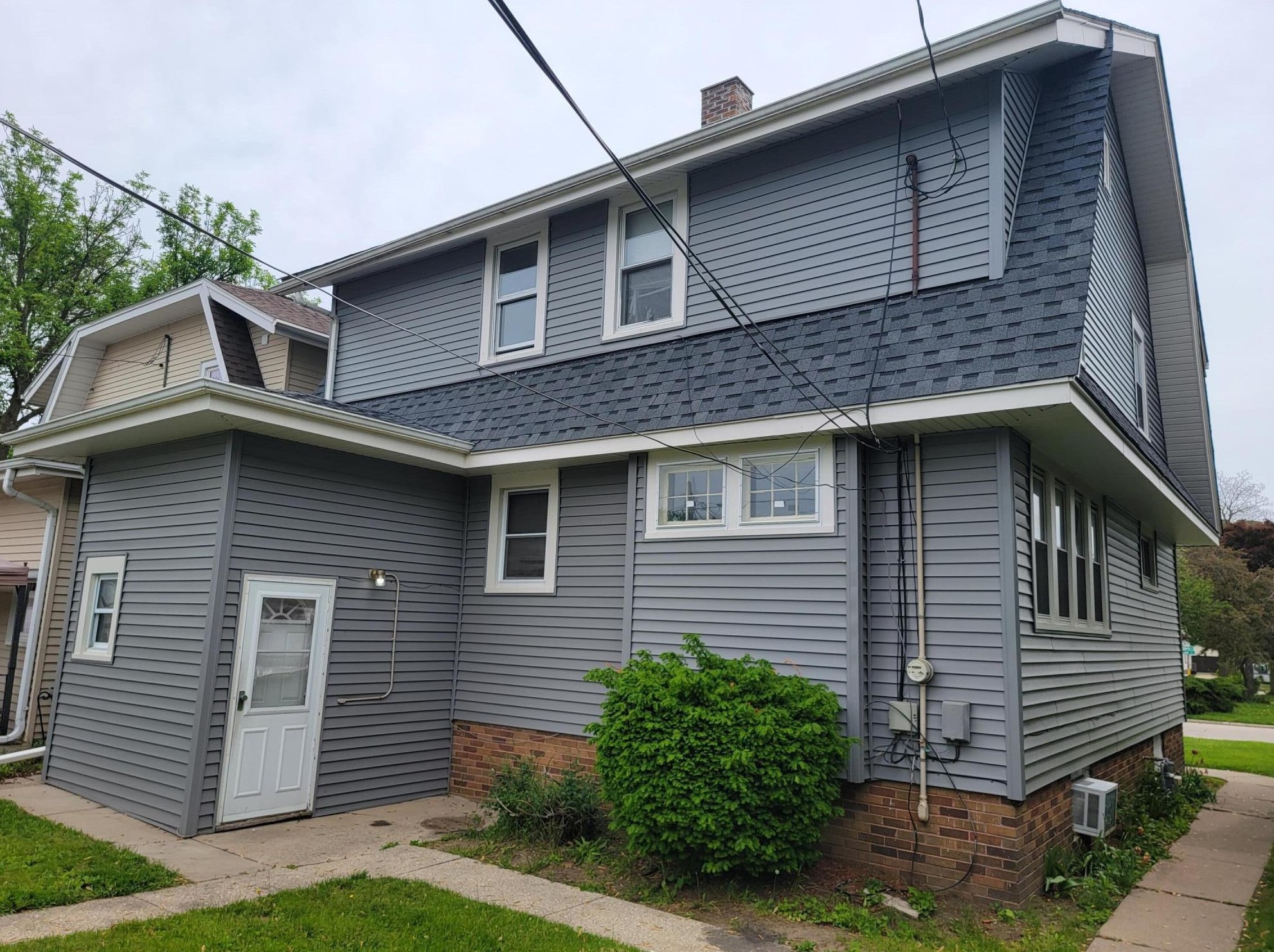 704 Blaine Ave, Racine WI  53405-2406 exterior