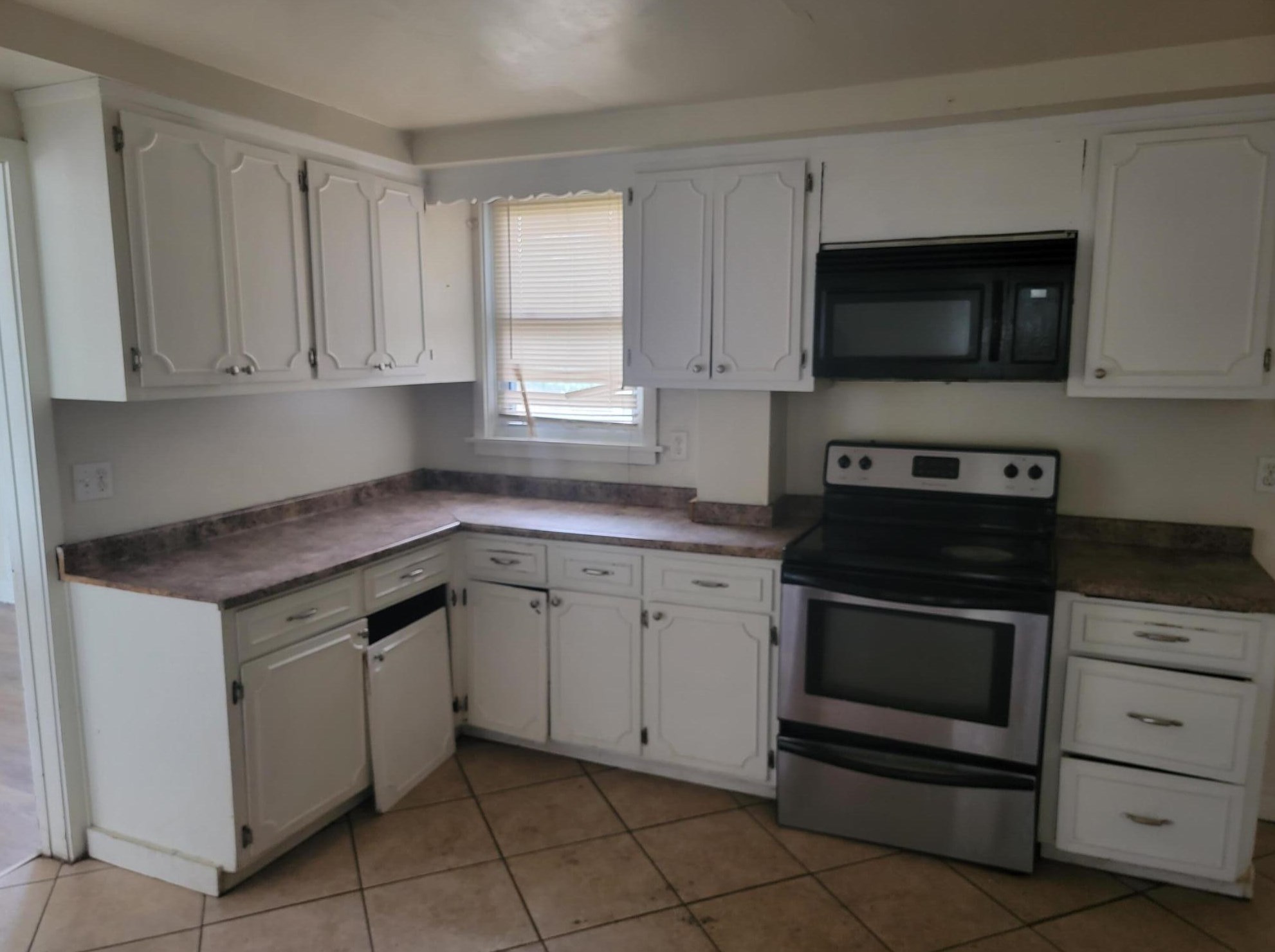704 Blaine Ave, Racine WI  53405-2406 exterior