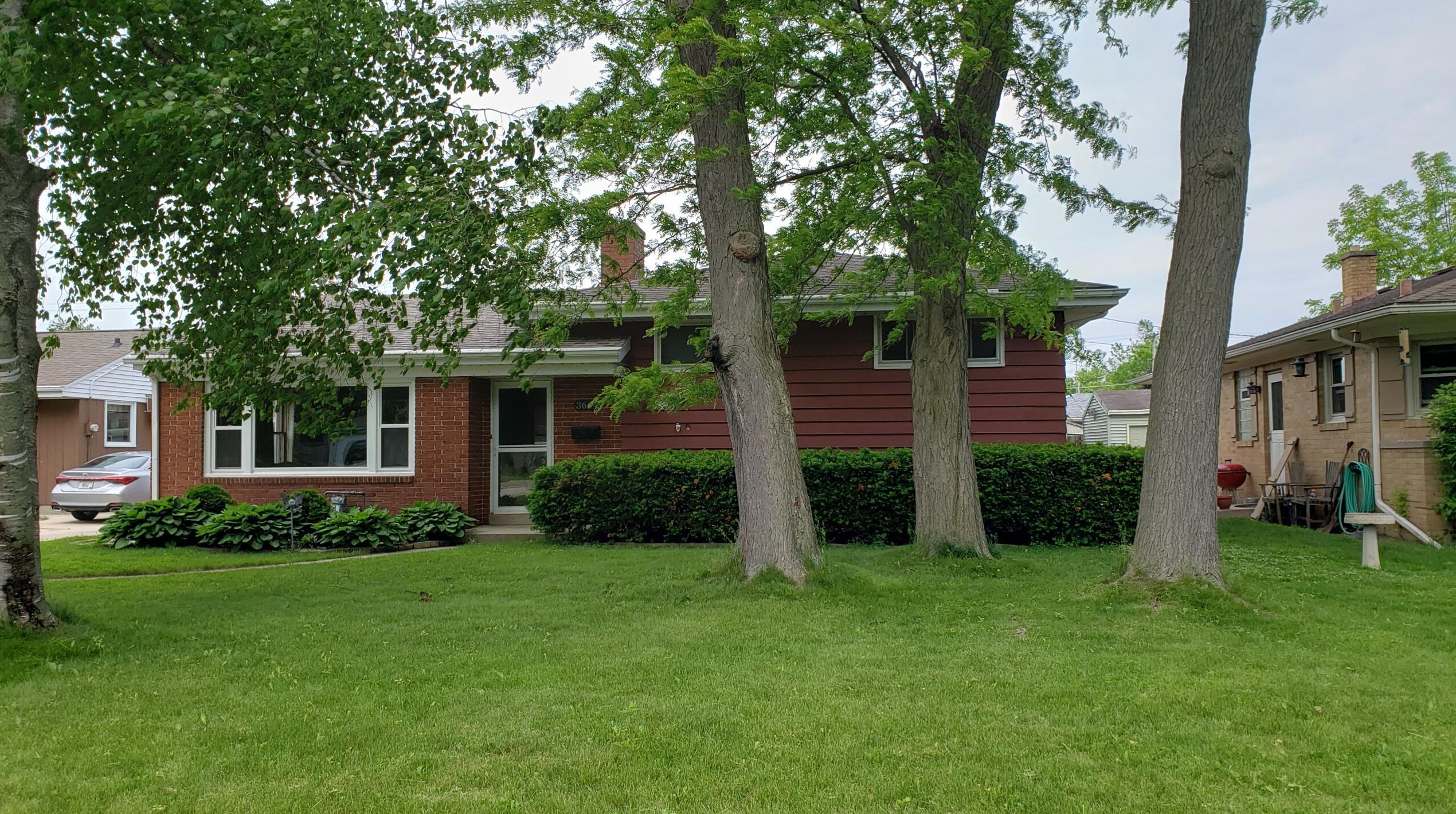 3664 Monterey Dr, Racine, WI 53402-3439
