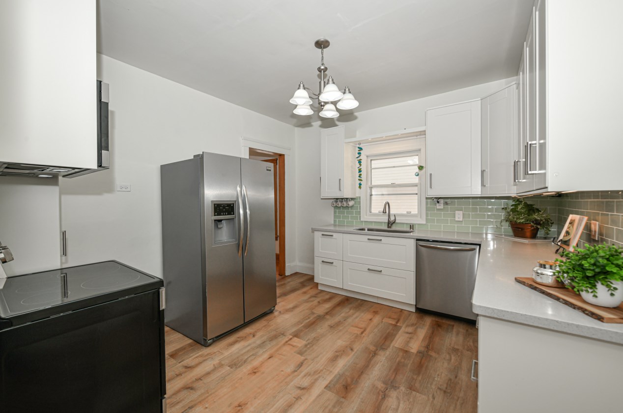 1106 Blaine Ave, Racine WI 53405-2905 exterior