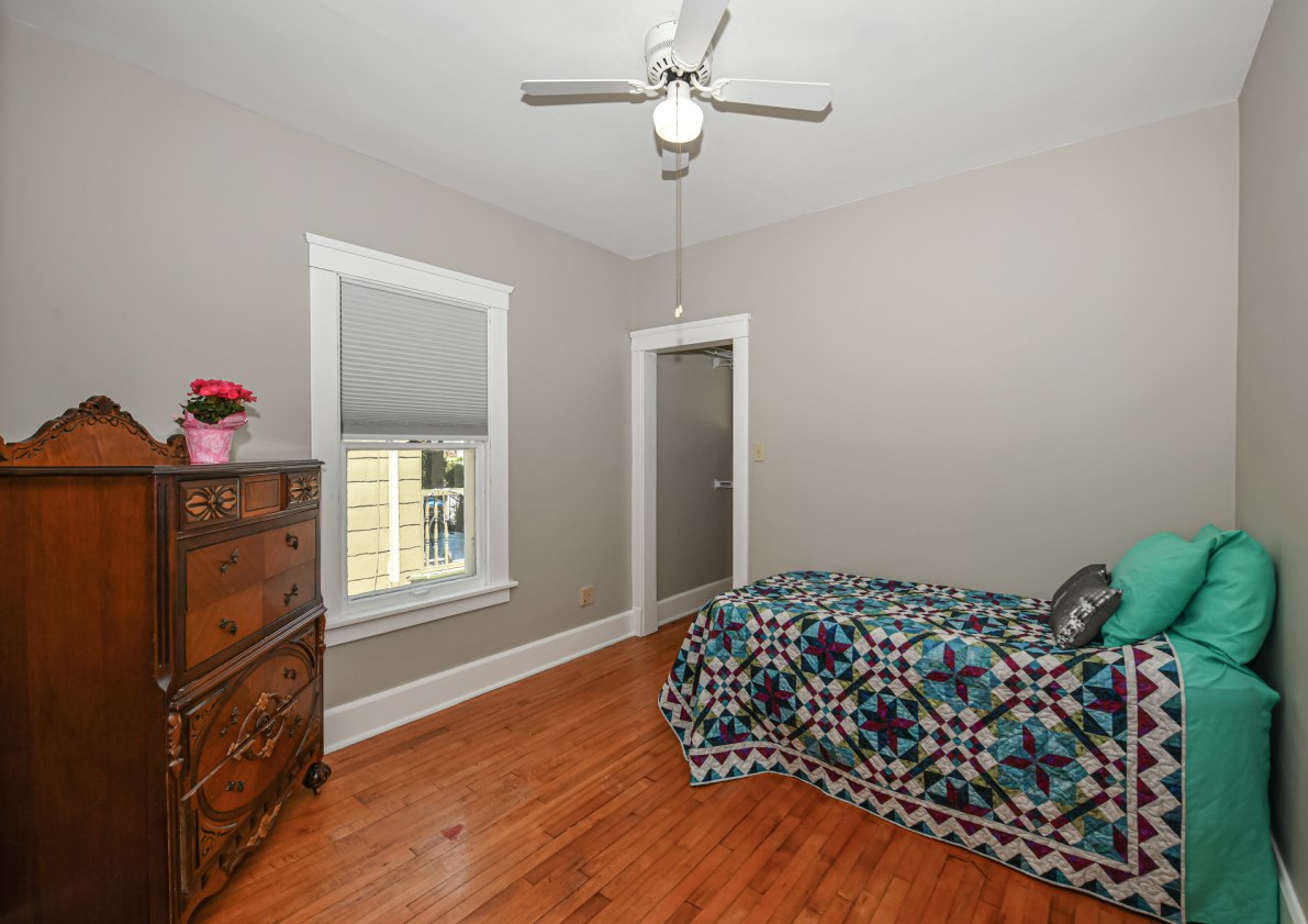 1106 Blaine Ave, Racine WI 53405-2905 exterior