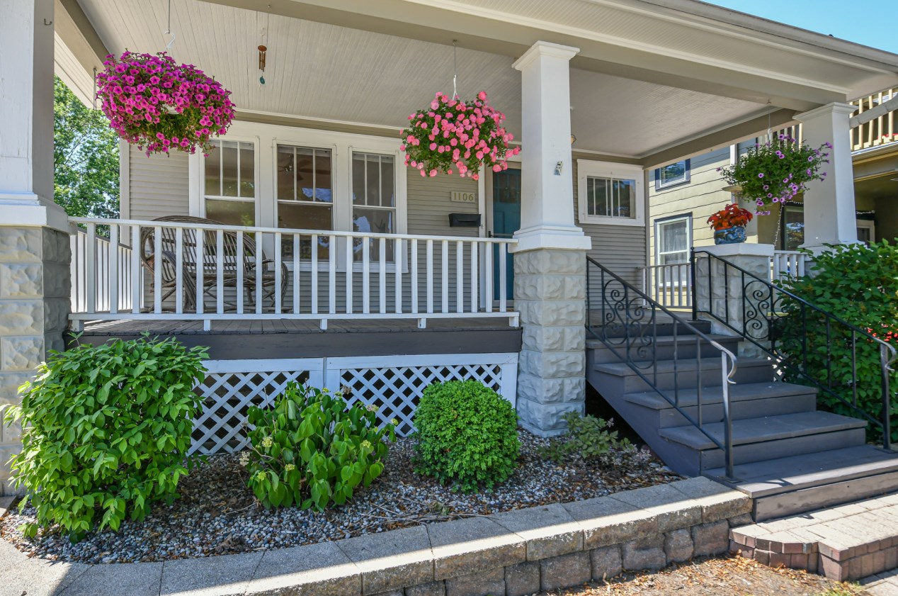 1106 Blaine Ave, Racine, WI 53405-2905
