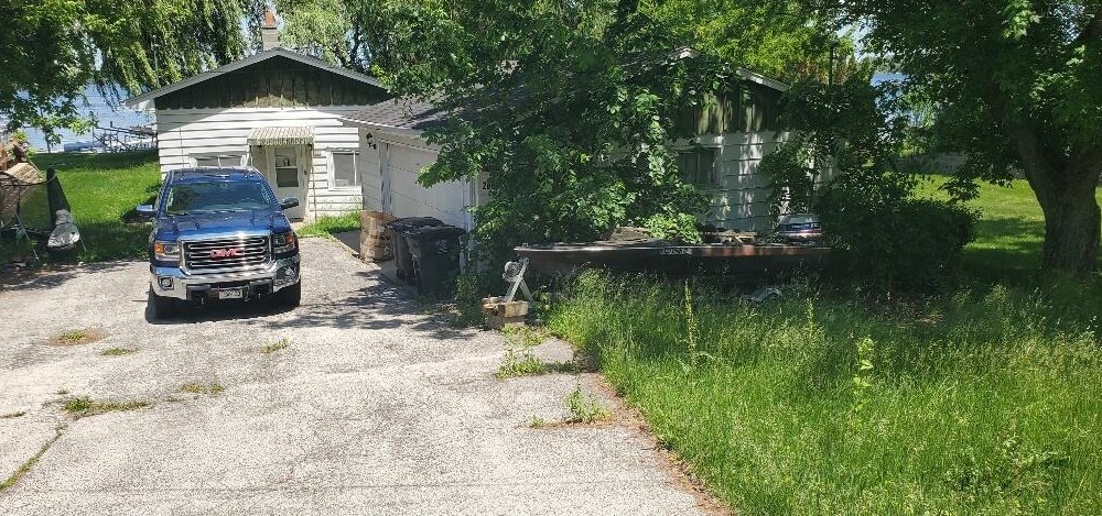 26140 S Wind Lake Rd, Waterford, WI 53185