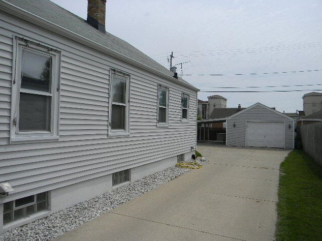 3545 10th Ave, Kenosha, WI 53140