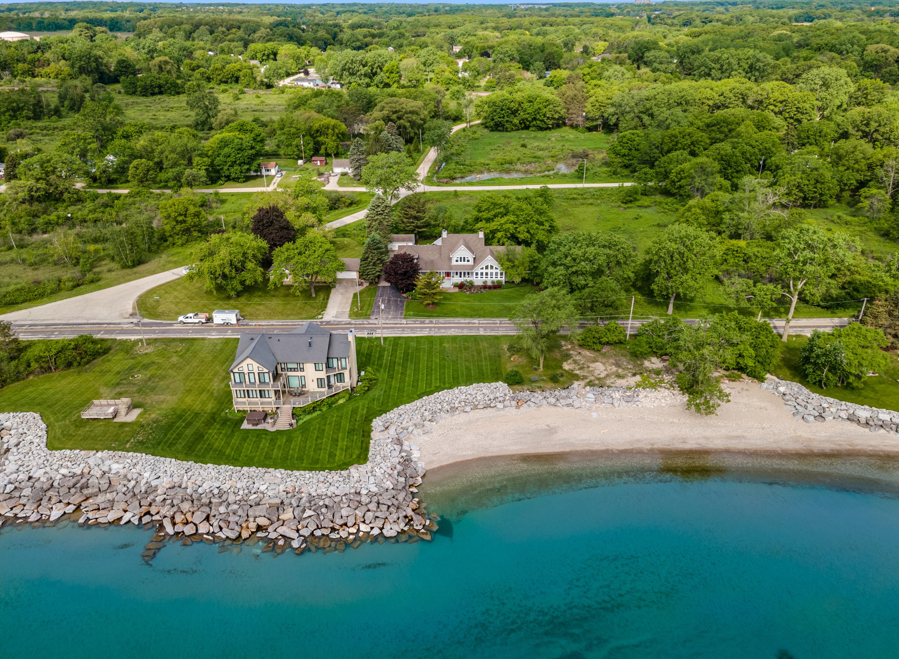 9984 Lakeshore Dr, Kenosha, WI 53158