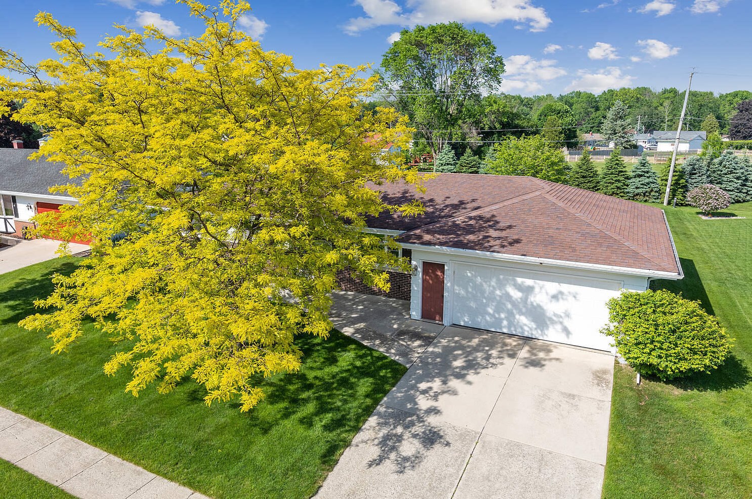 1365 Kellner St, Manitowoc, WI 54220