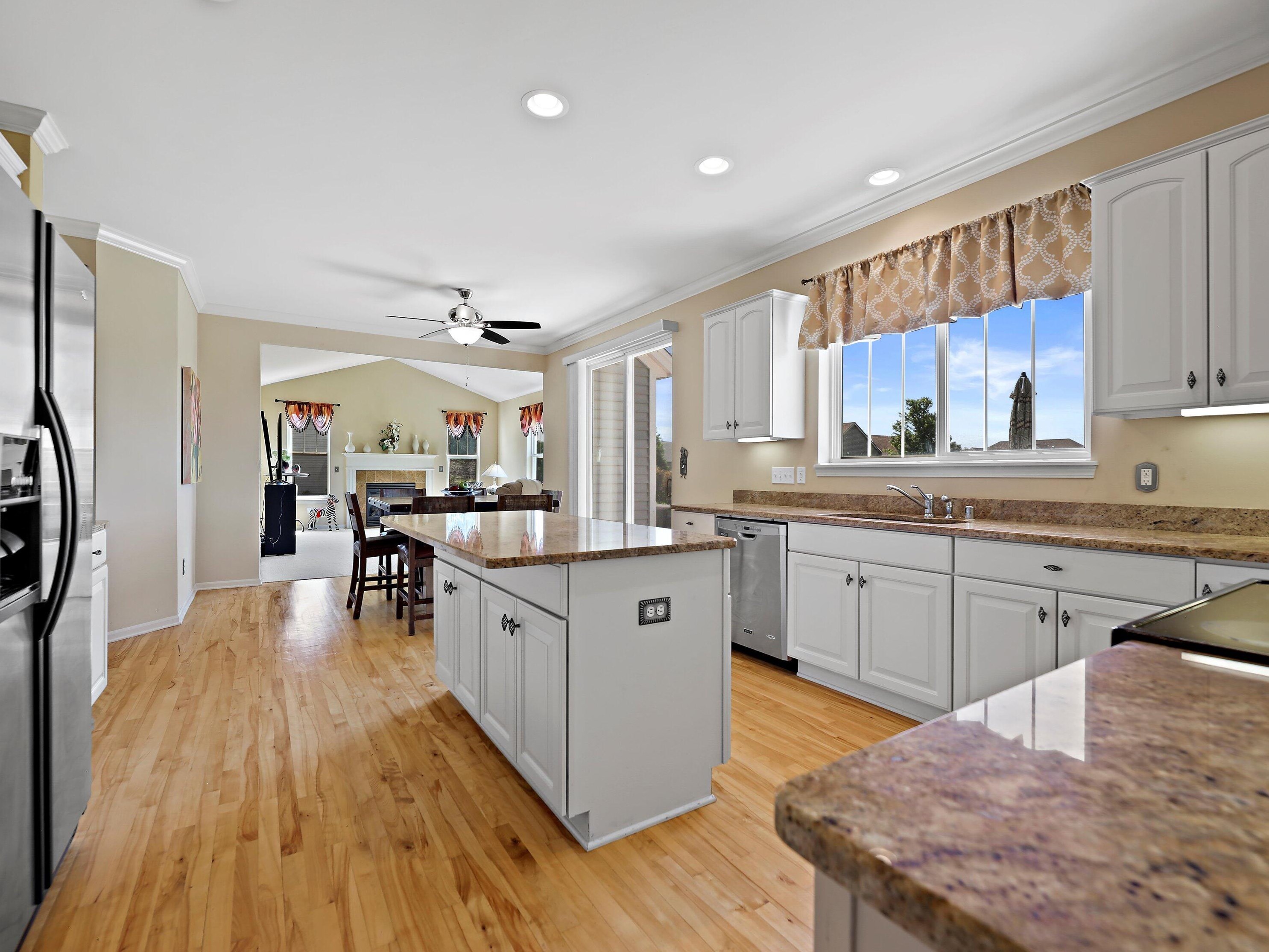800 Sutton Dr, Eagle, WI 53119