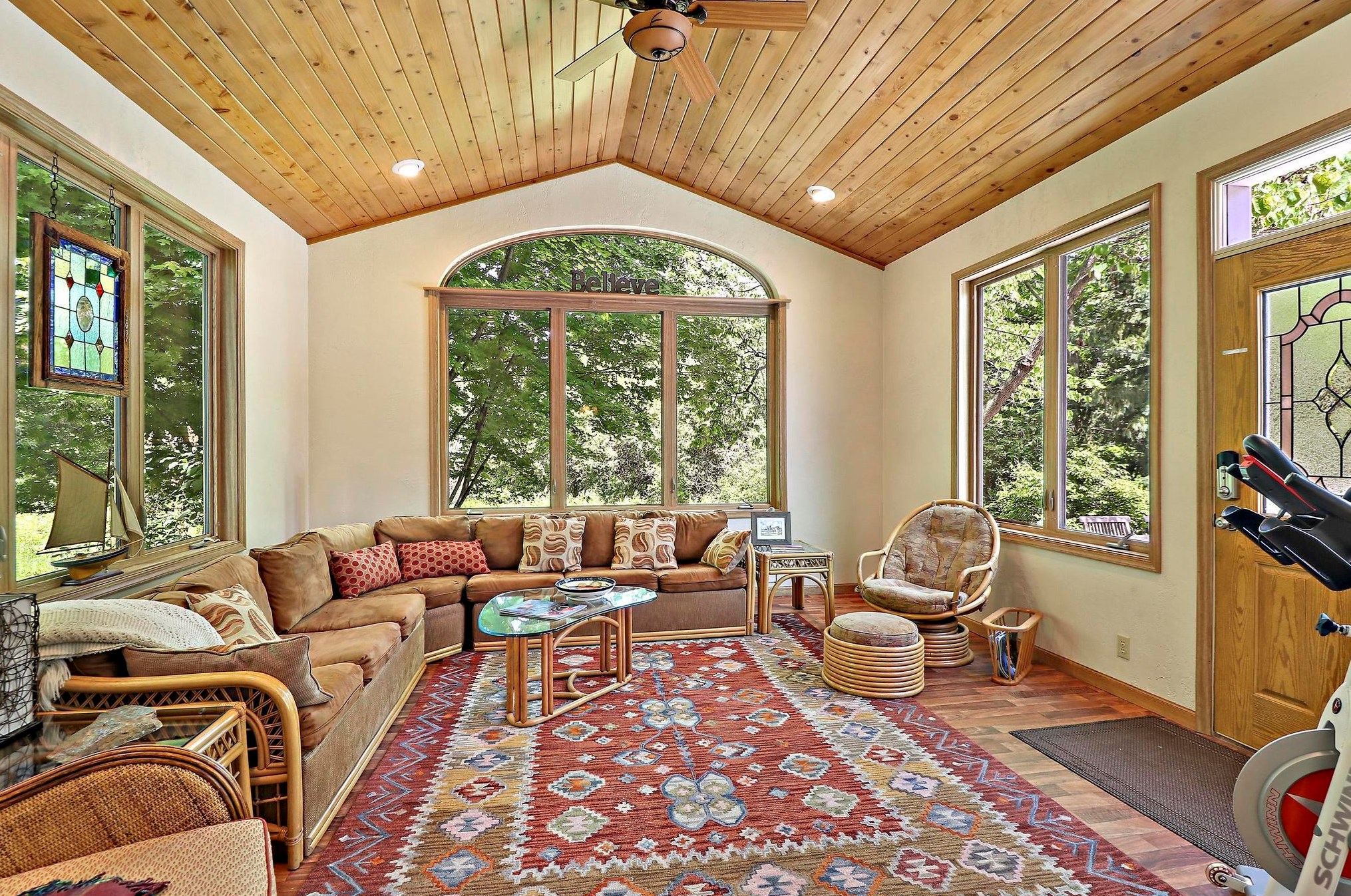 9988 32nd Ave, Kenosha, WI 53158