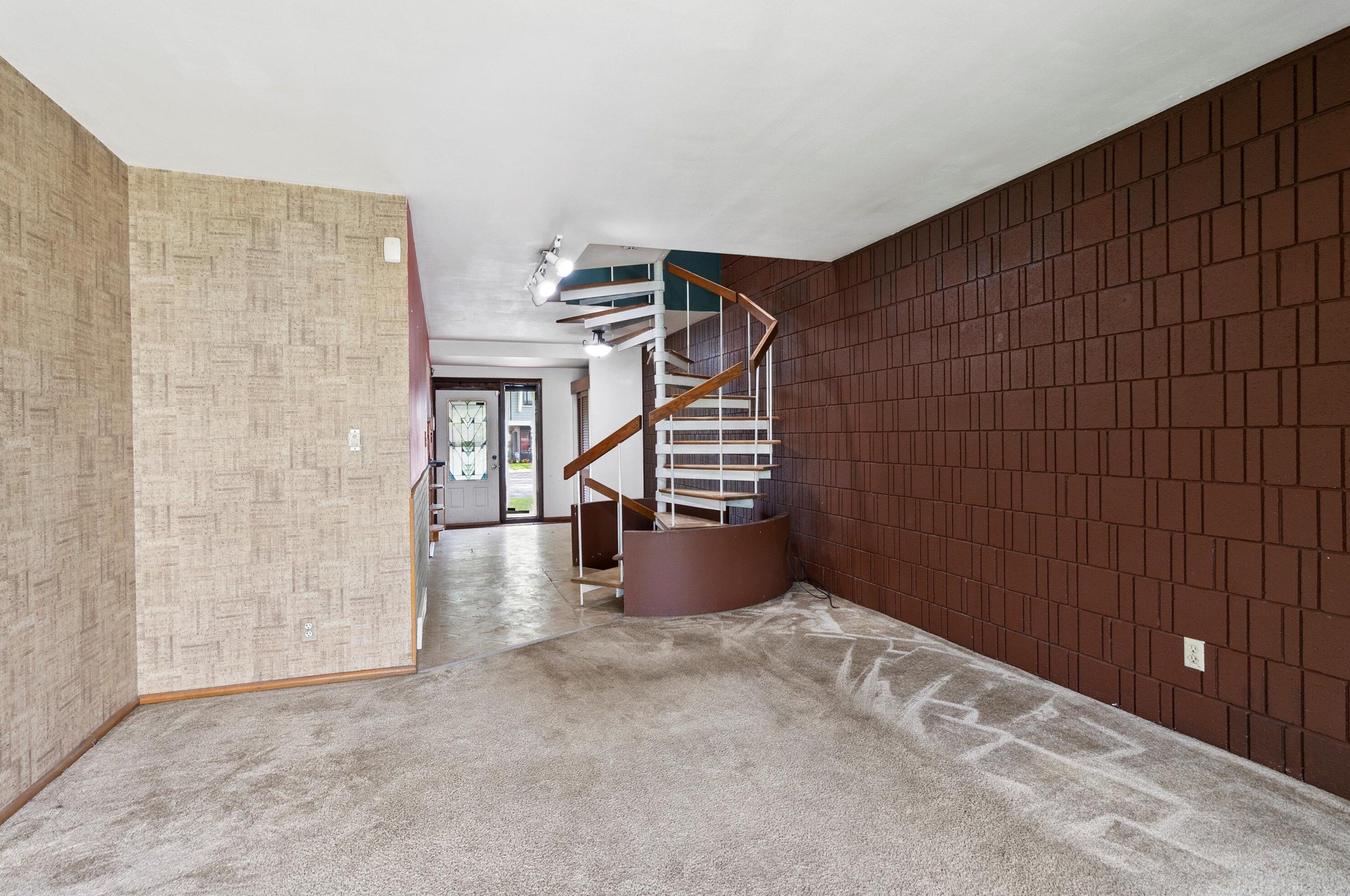 3333 5th Ave, South Milwaukee WI  53172-4015 exterior