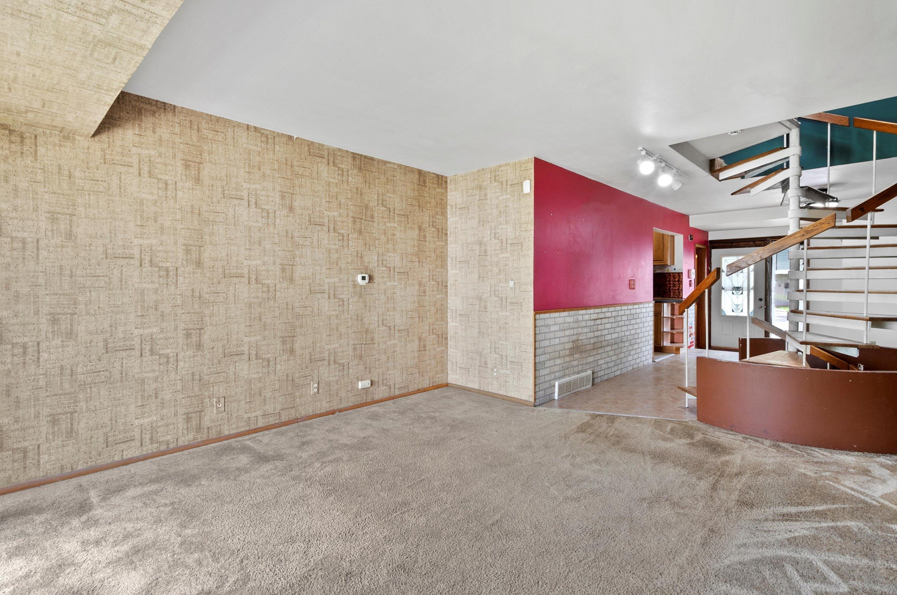 3333 5th Ave, South Milwaukee WI  53172-4015 exterior