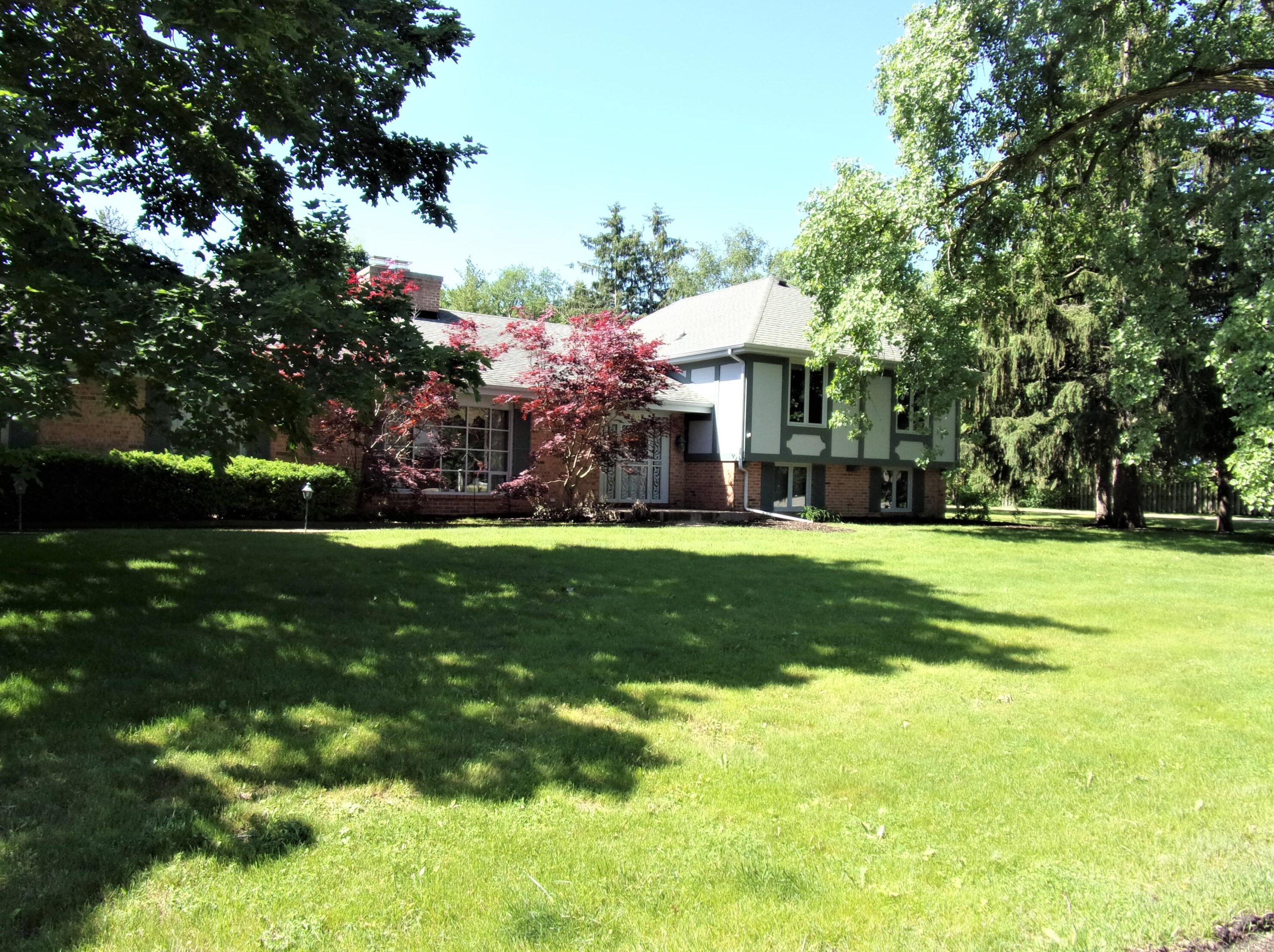 3847 Pleasant Ln, Racine, WI 53405
