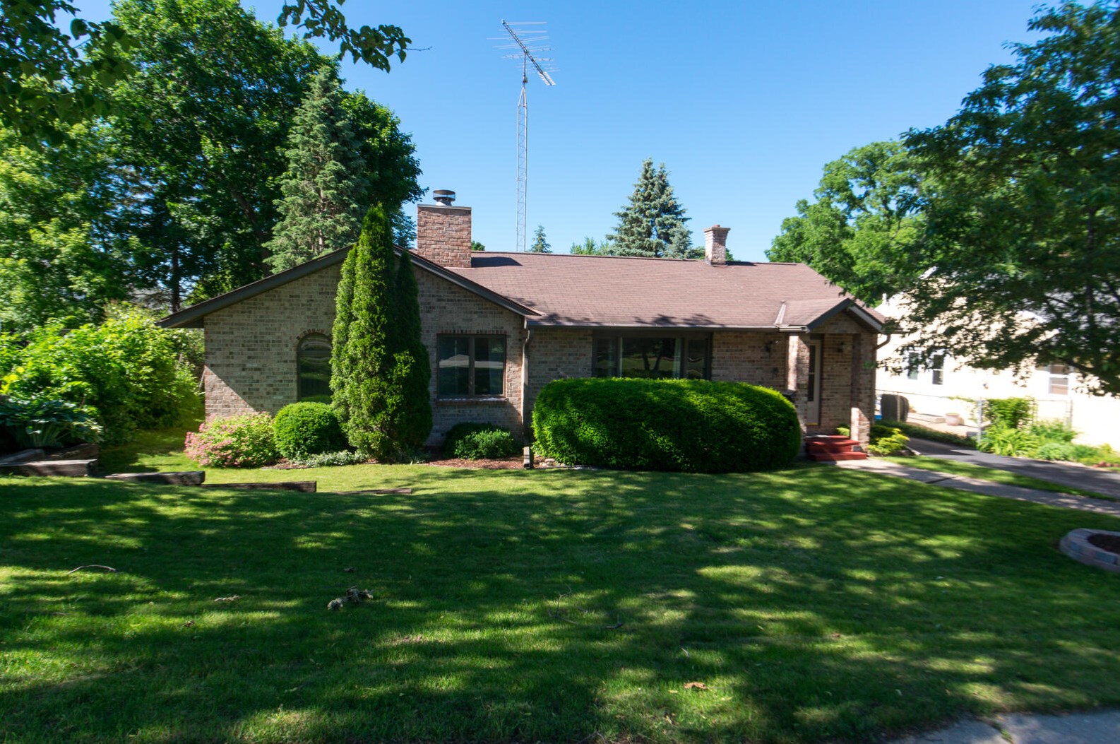 164 Chandler Blvd, Lyons, WI 53105-1814