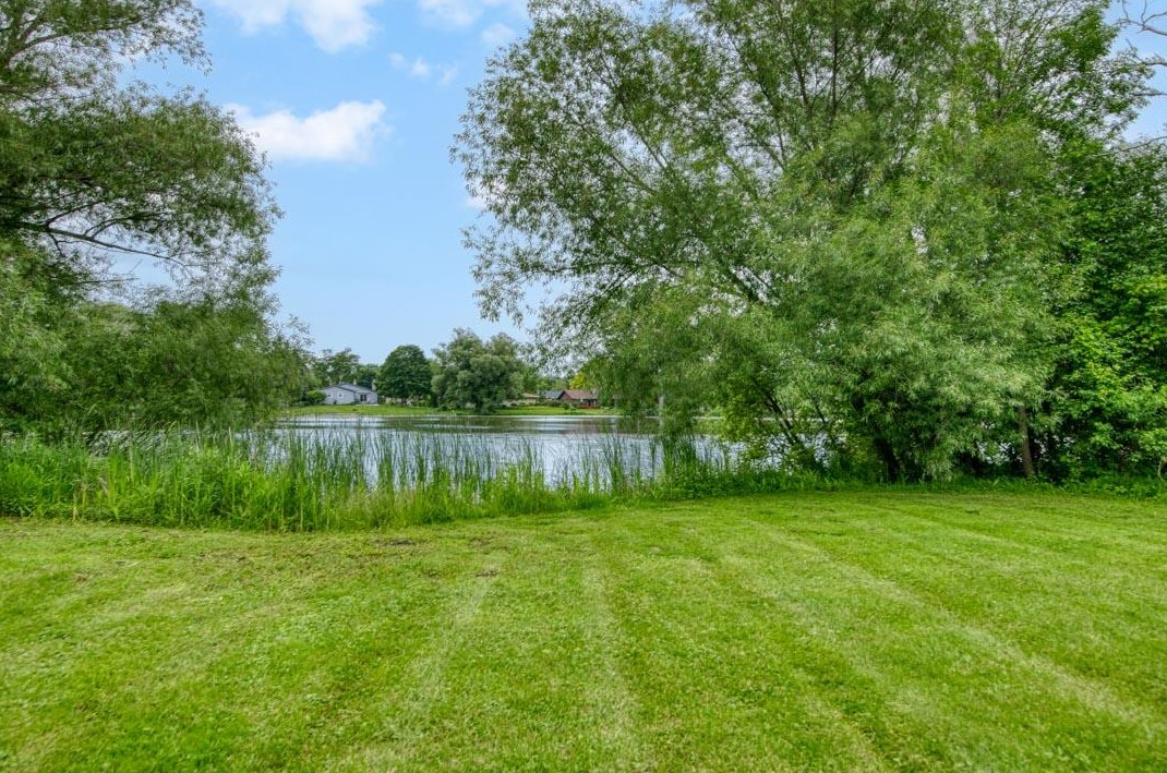 3325 Green Bay Rd, Racine WI  53403-9746 exterior
