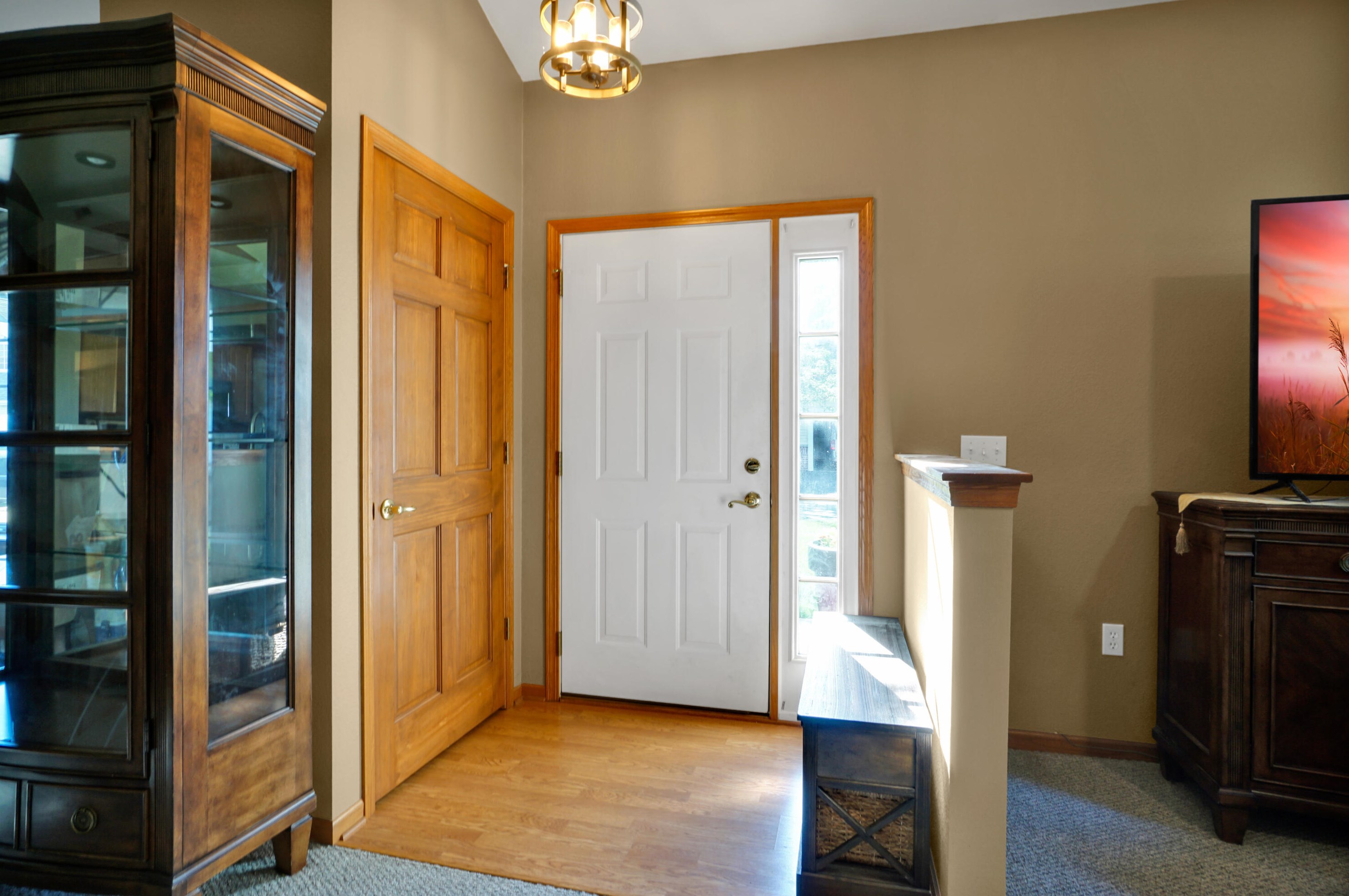 1154 Quinlan Dr #a, Pewaukee, WI 53072