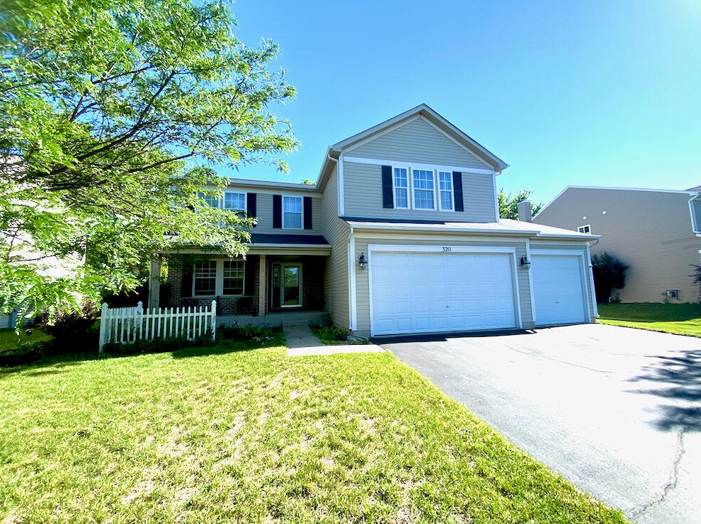 320 W Hidden Trail, Elkhorn, WI 53121
