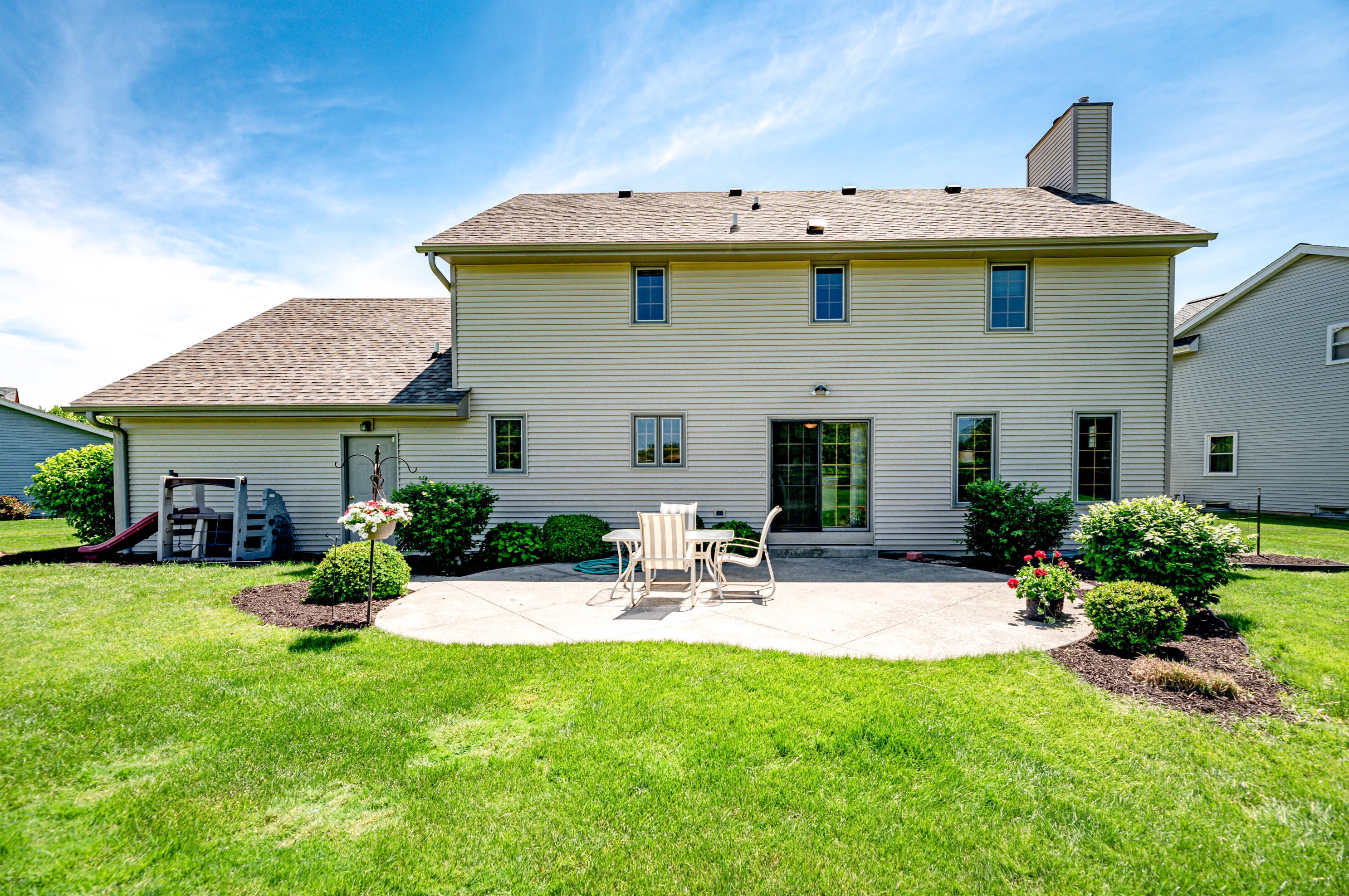 420 Quail Run, Oak Creek, WI 53154-5792
