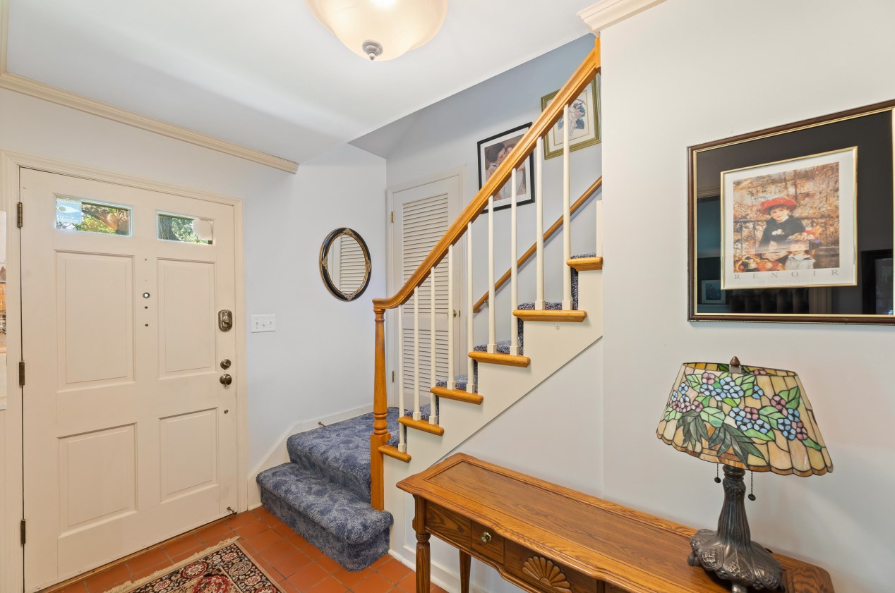 580 Falcon Dr, Brookfield, WI 53005-6526