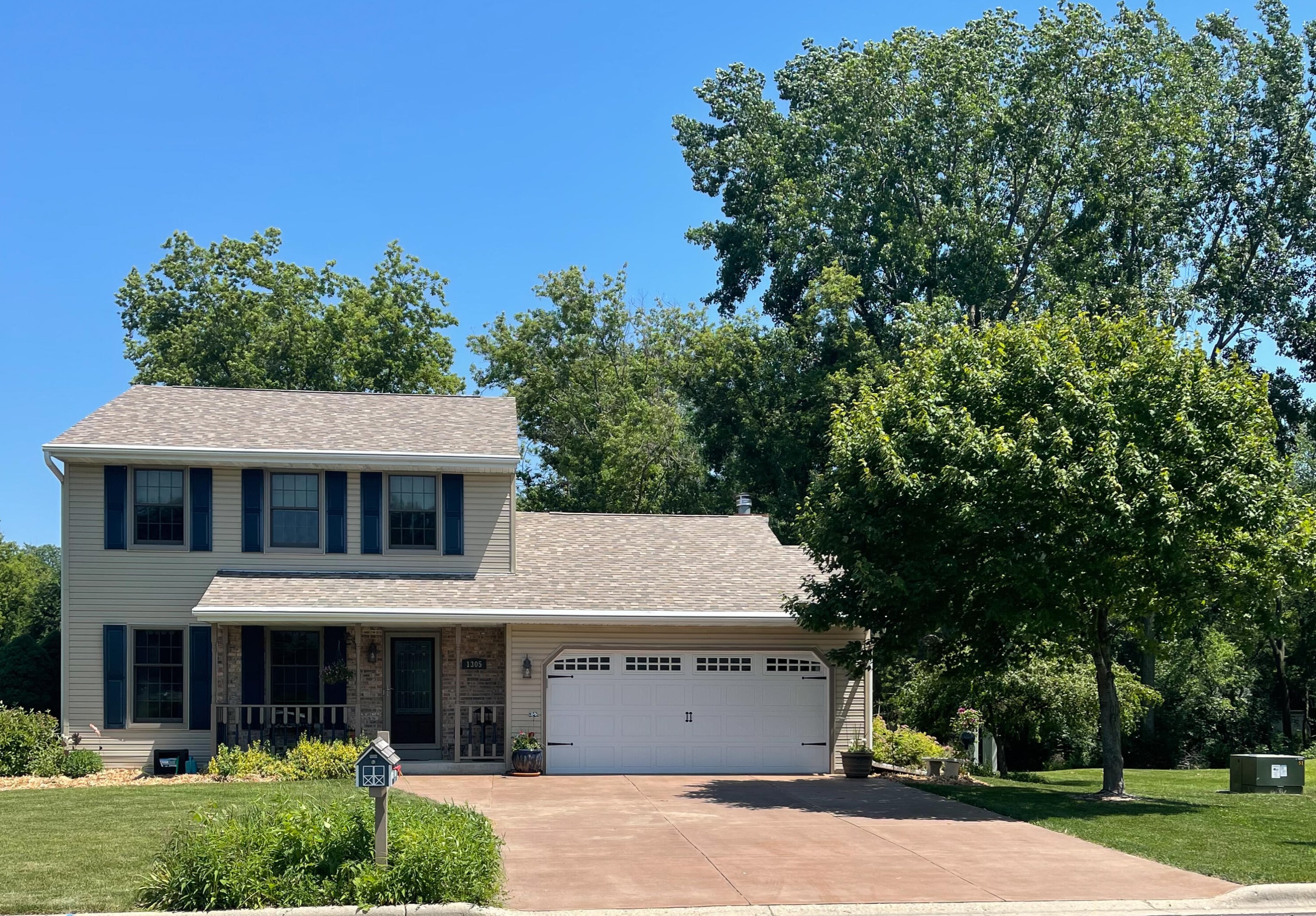 1305 Montclair Pl, Fort Atkinson, WI 53538-1382