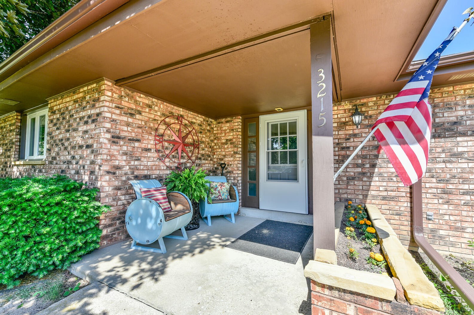 3215 Linden Ln, Racine, WI 53406-1523