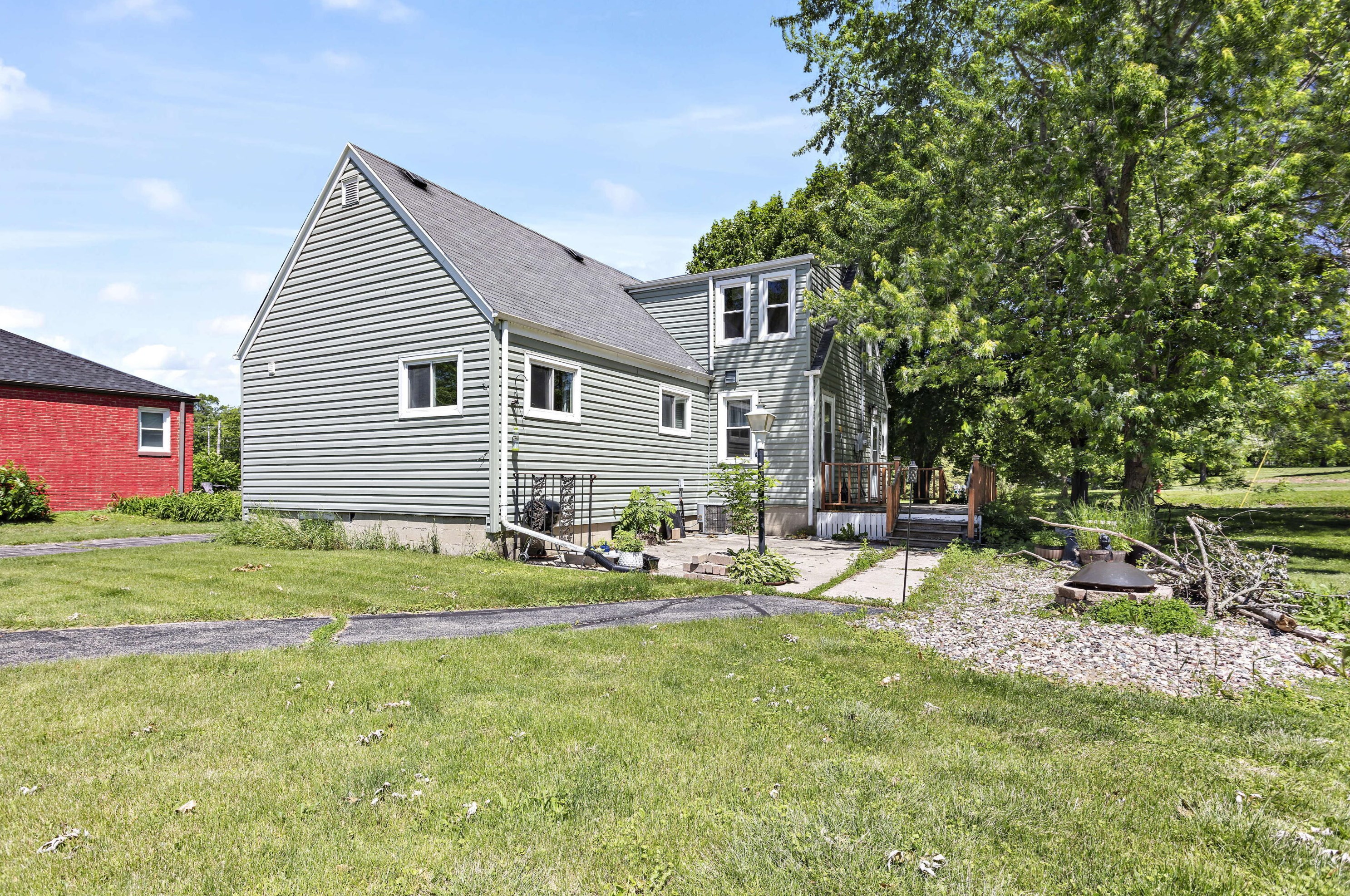 3367 Ryan Rd, Oak Creek, WI 53154-4741