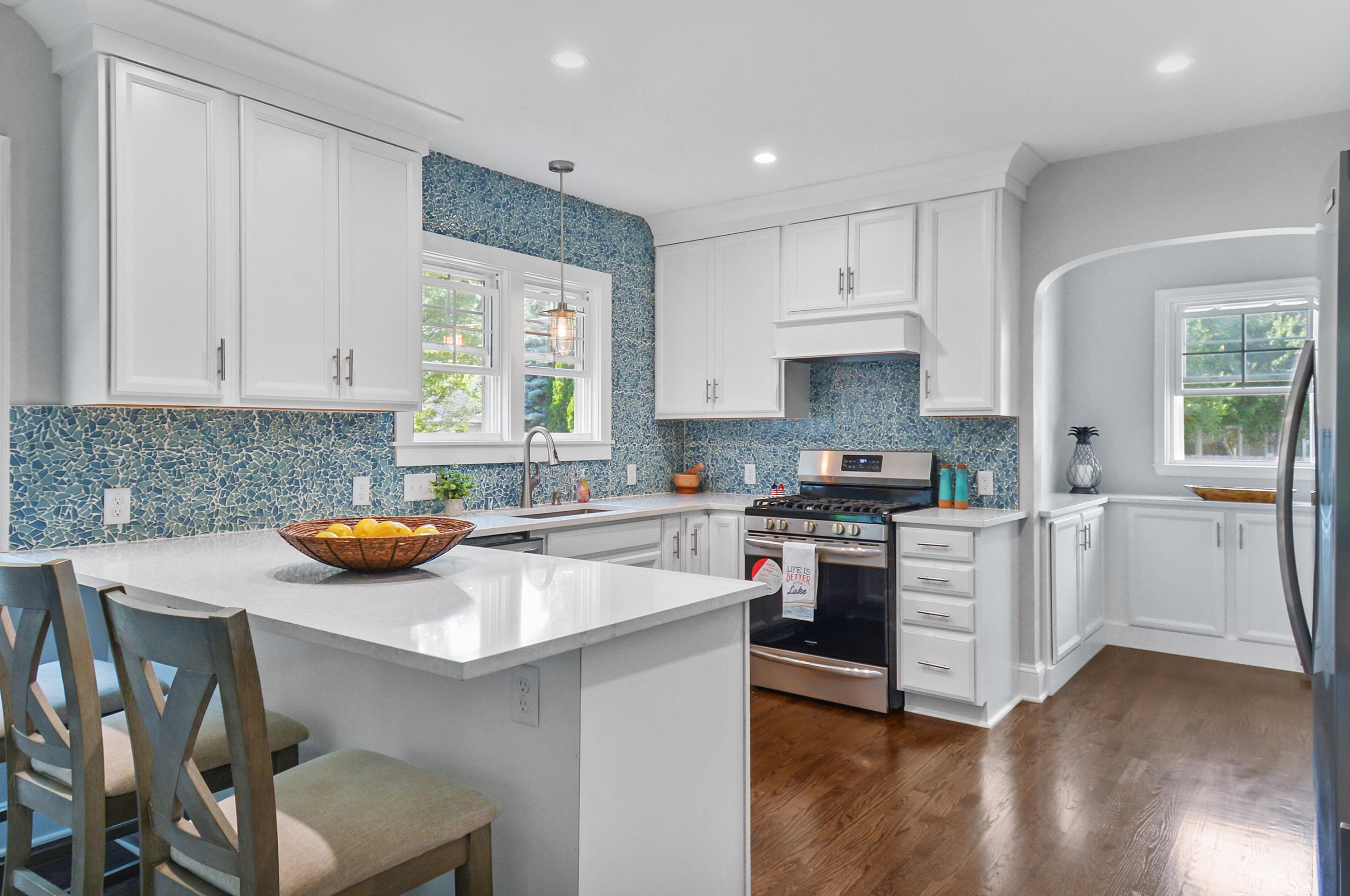 604 74th St, Kenosha, WI 53143